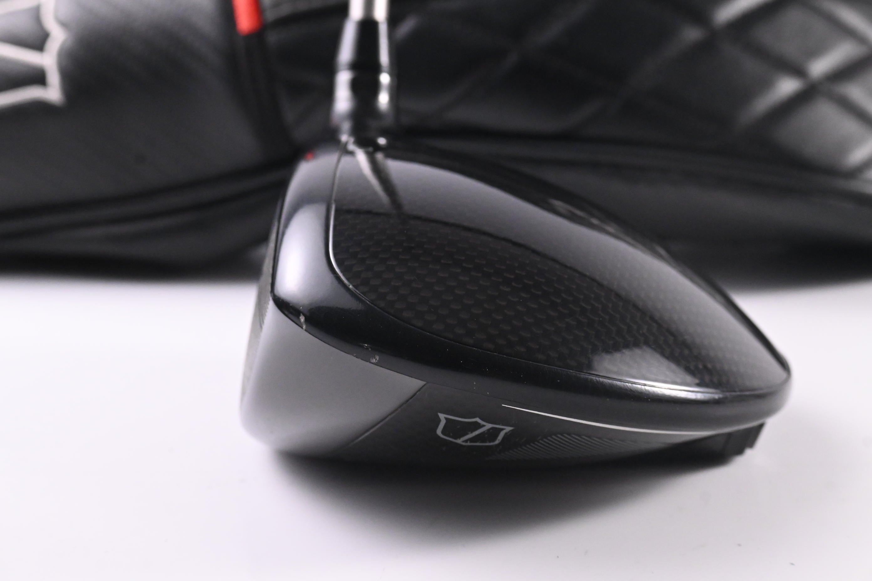 Left Hand Wilson DYNAPWR 2025 Carbon Driver / 10.5 Degree / Senior Flex Helium
