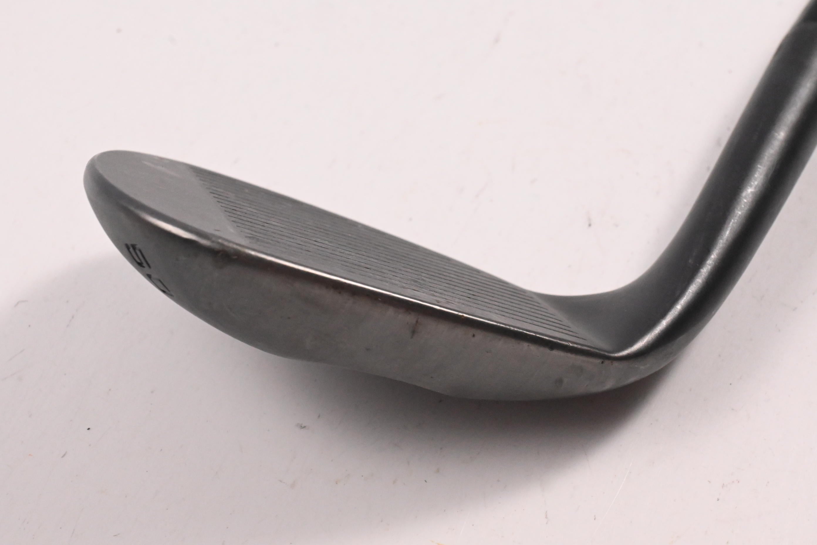 Cobra Snakebite Black Gap Wedge / 50 Degree / Stiff Flex KBS HI-REV 2.0 125