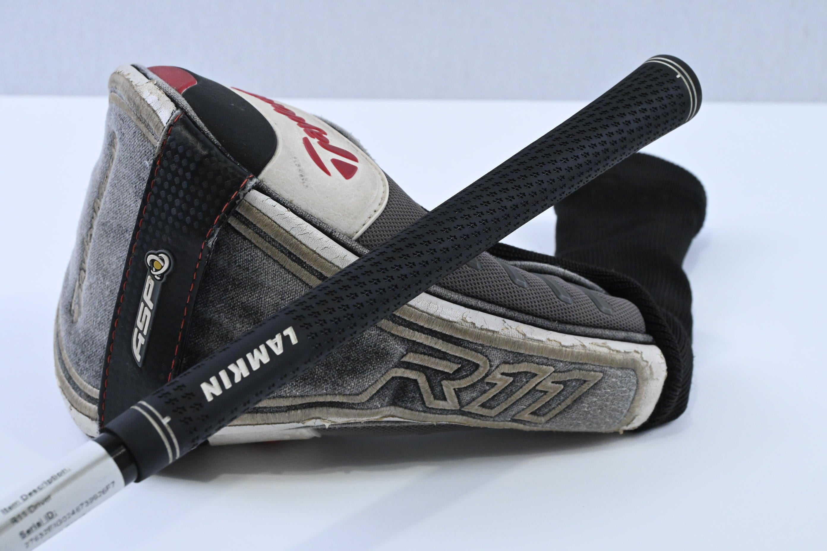 Taylormade R11 Driver / 9 Degree / Stiff Flex Taylormade Fujikura Blur 60 Shaft