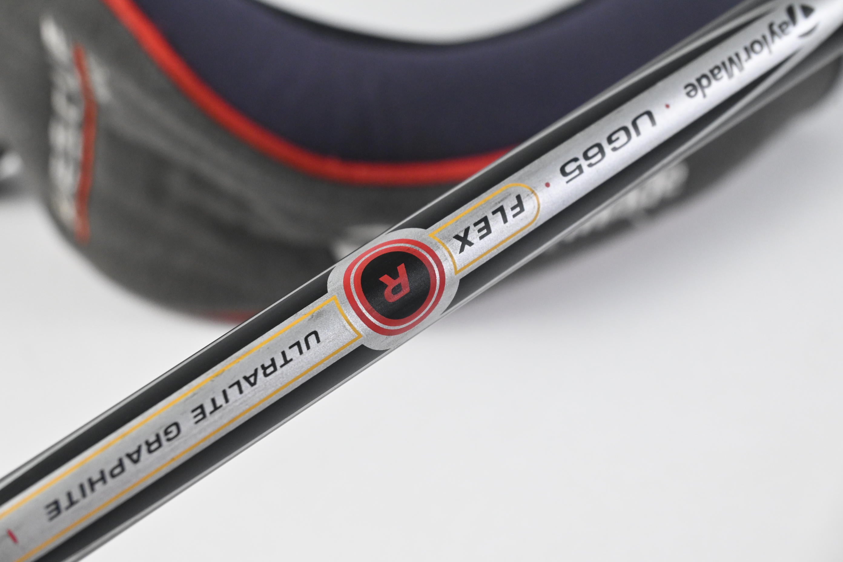 Taylormade Rescue Mid #3 Hybrid / 19 Degree / Regular Flex Taylormade UG65 Shaft