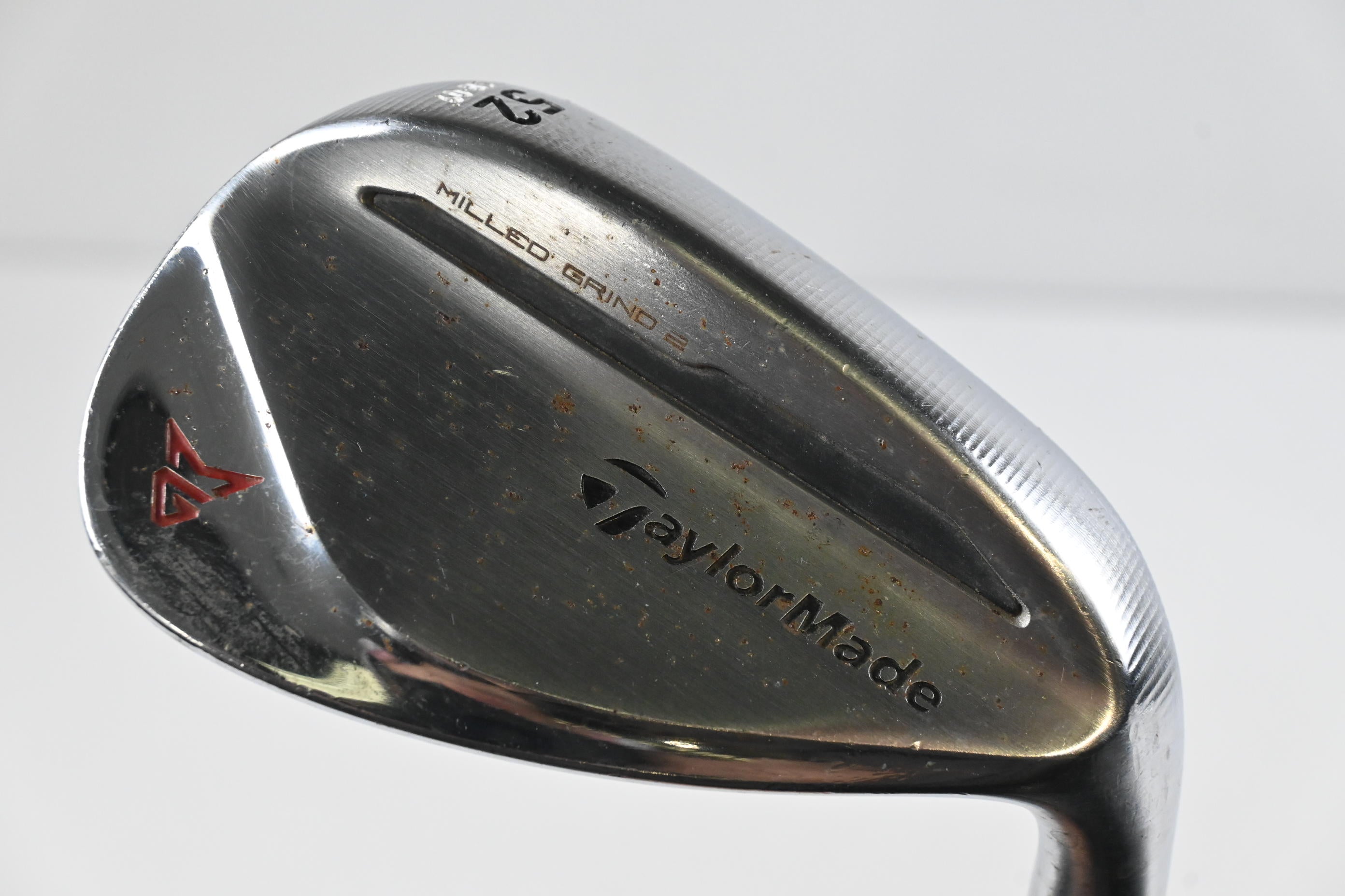 Taylormade Milled Grind 2 Gap Wedge / 52 Degree / Stiff Flex Dynamic Gold S200