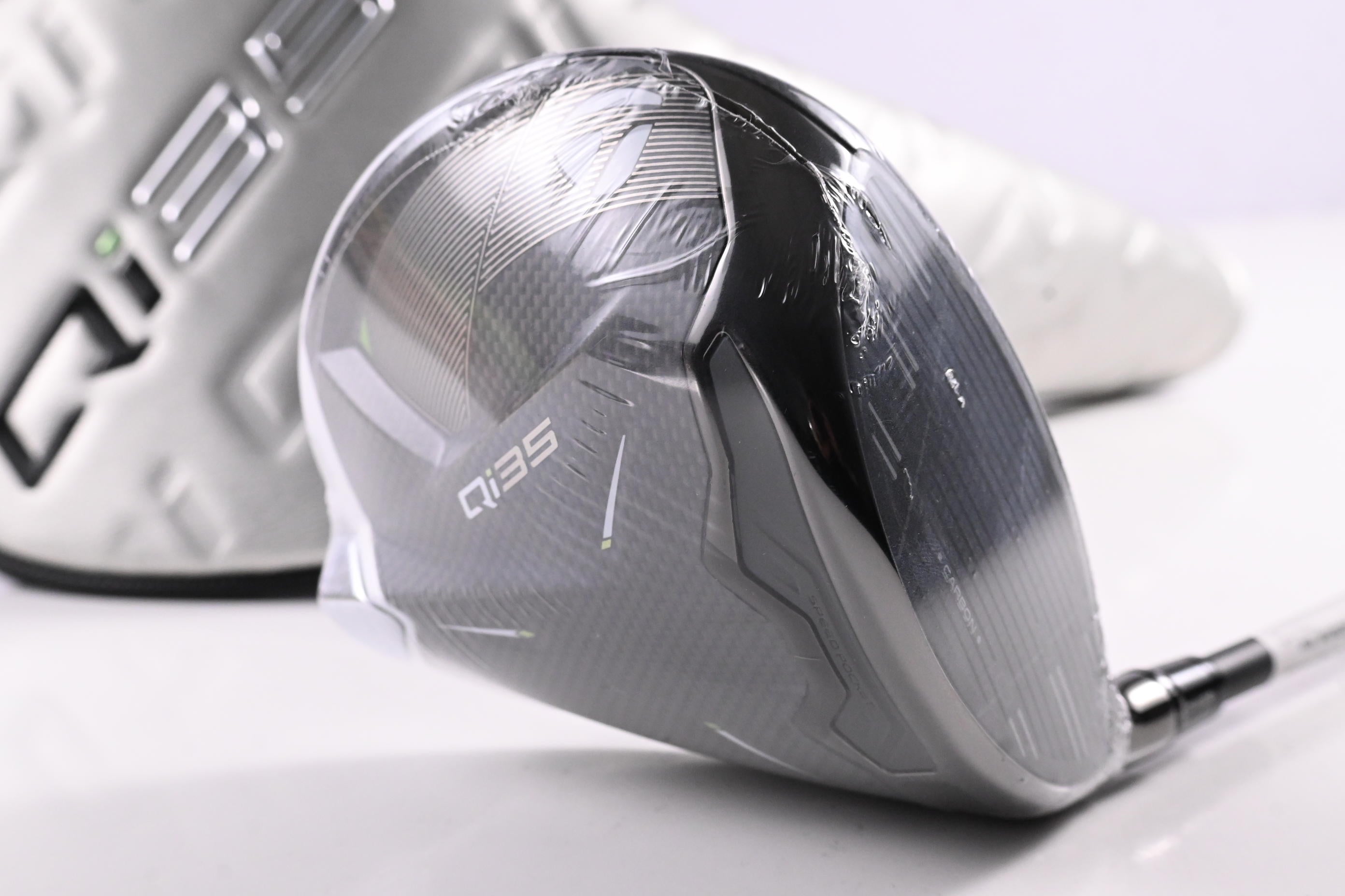 Taylormade Qi35 Max Lite Driver / 10.5 Degree / Regular Flex Vanquish 4 Shaft