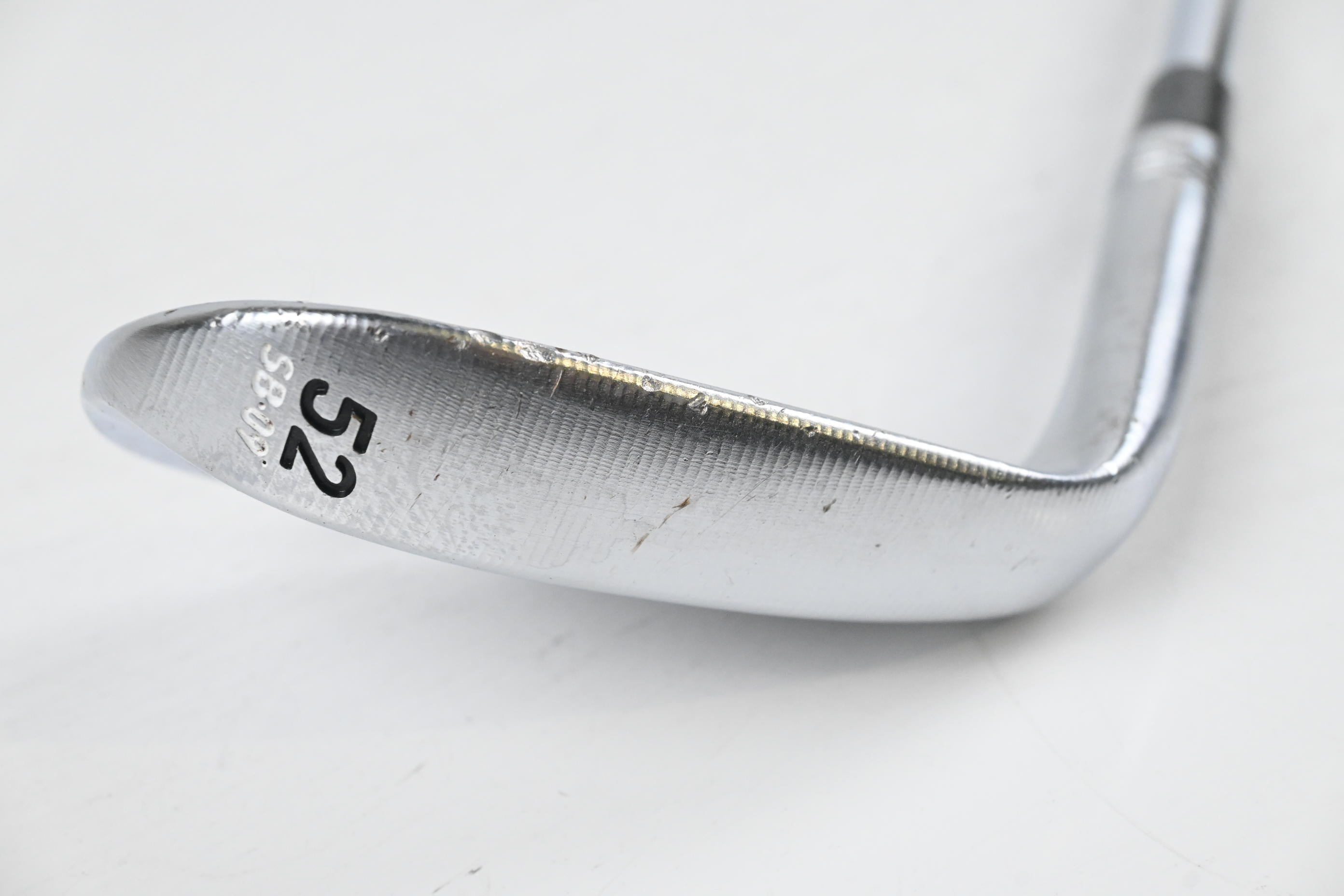 Taylormade Milled Grind 2 Gap Wedge / 52 Degree / Stiff Flex Dynamic Gold S200