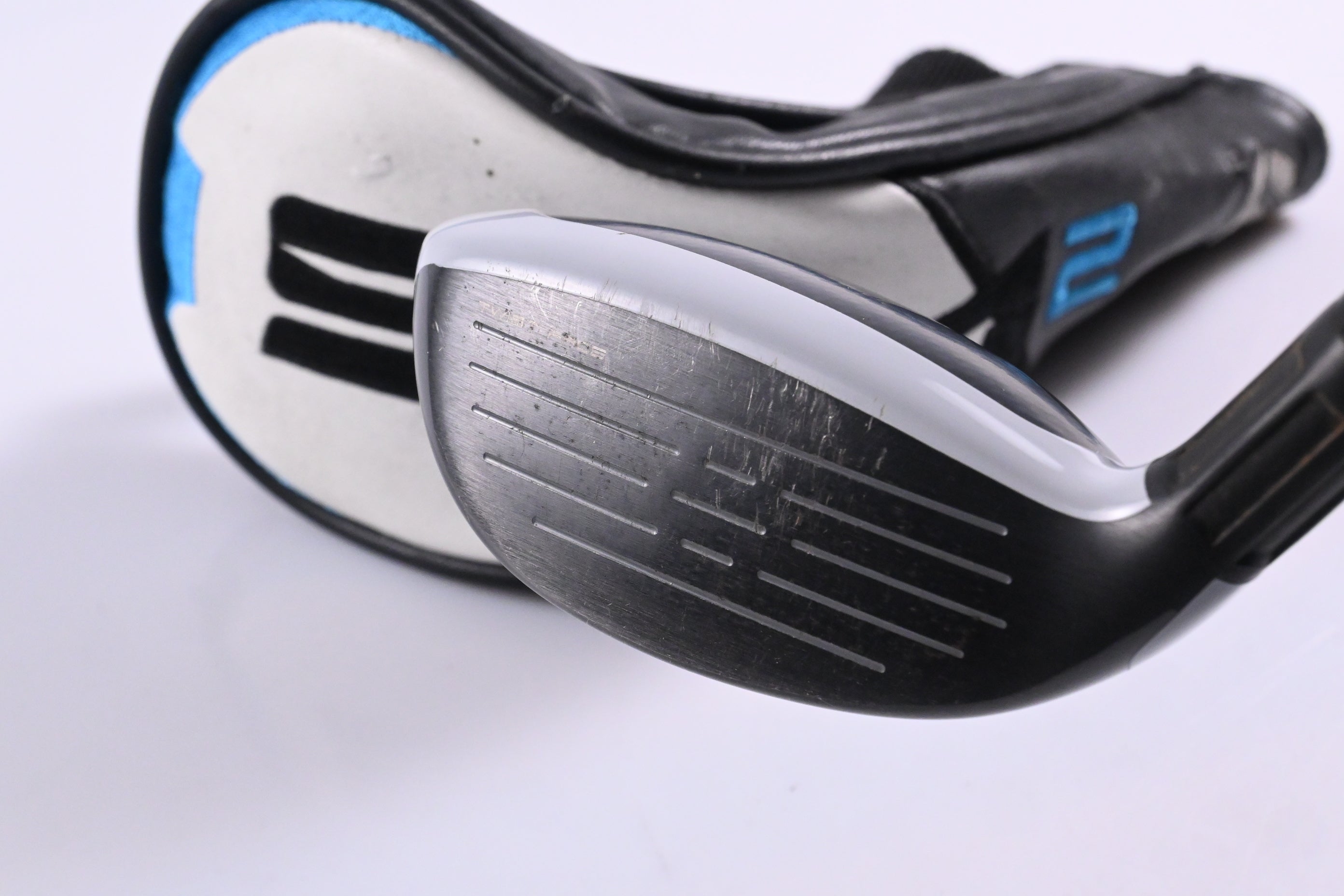 Taylormade SIM2 Max #3 Hybrid / 19 Degree / Regular Flex Fujikura Ventus Blue 6
