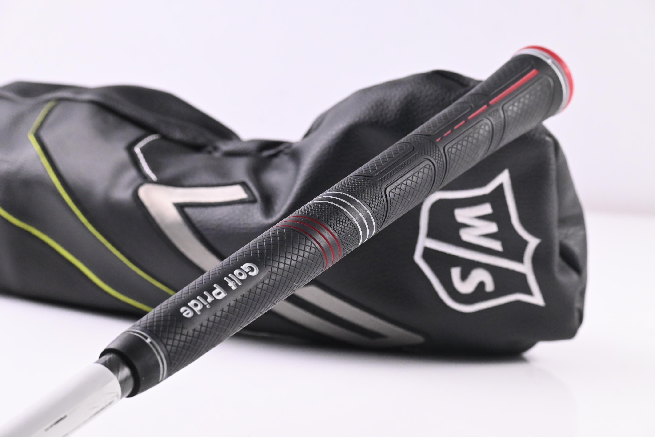 Wilson Launch Pad 2022 Driver / 10.5 Degree / Regular Flex EvenFlow 55 Shaft