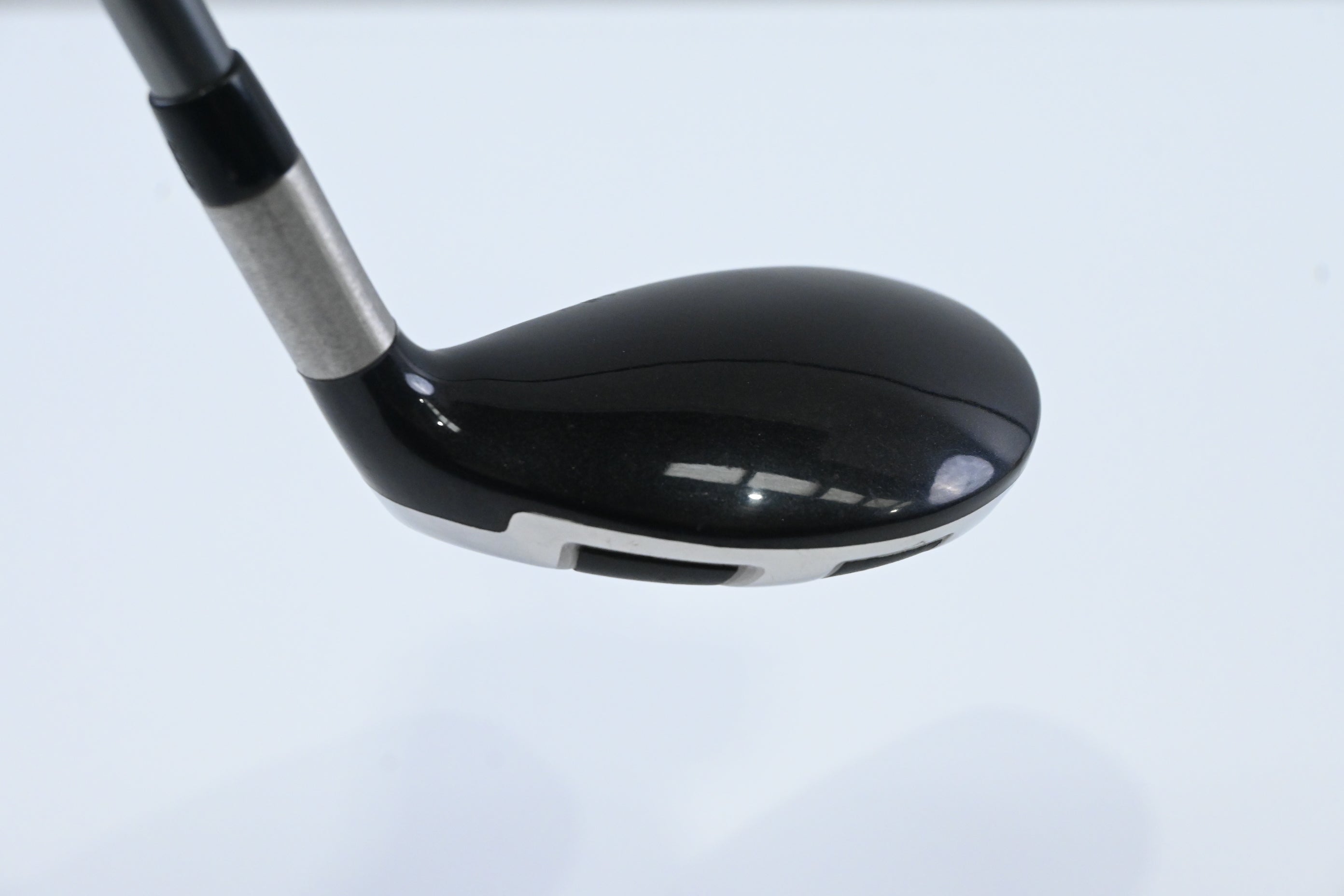 Titleist 909H #3 Hybrid / 21 Degree / Regular Flex Diamana 80 Shaft