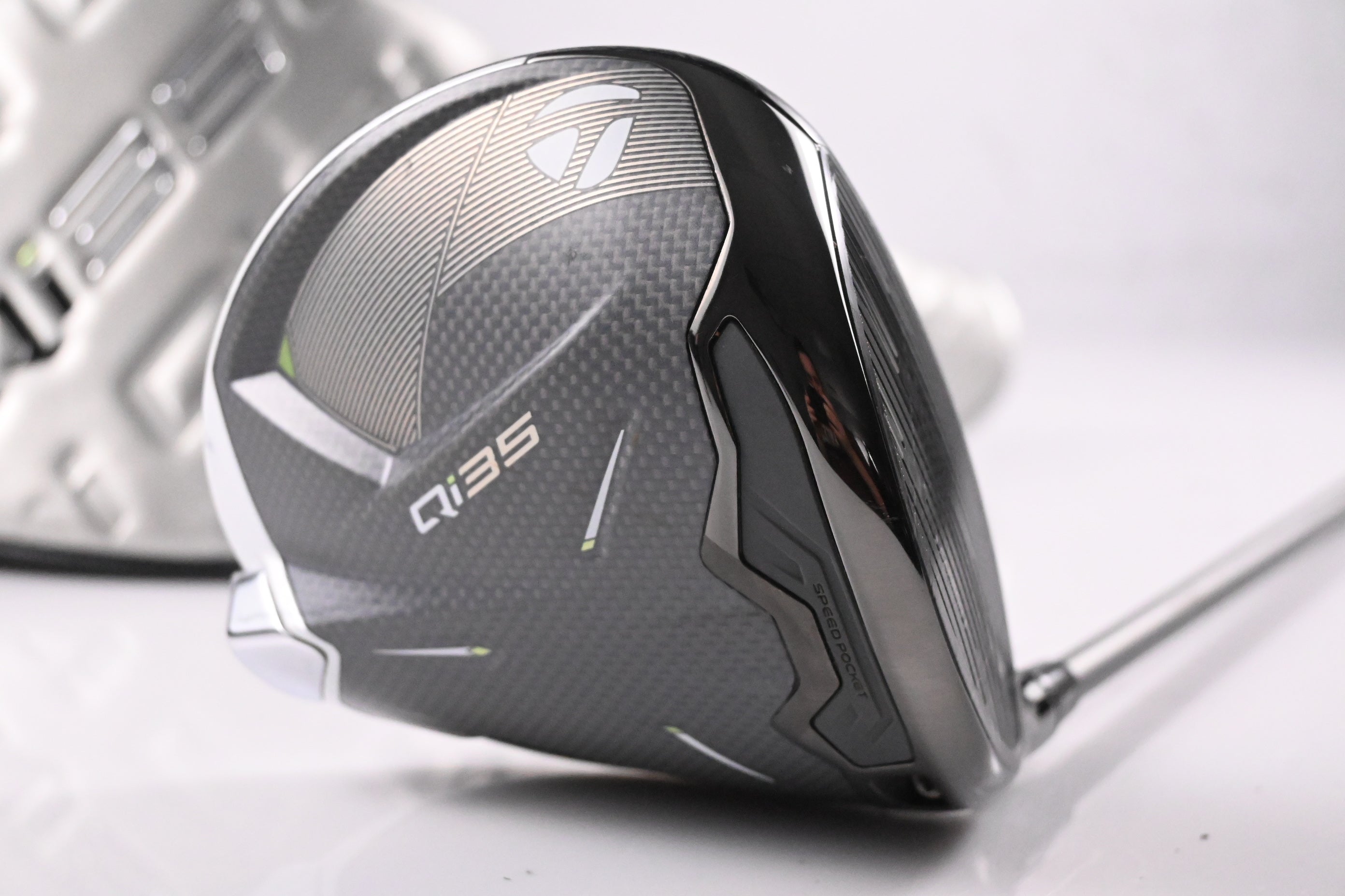 Taylormade Qi35 Max Lite Driver / 12 Degree / Regular Flex Fujikura Air Speeder