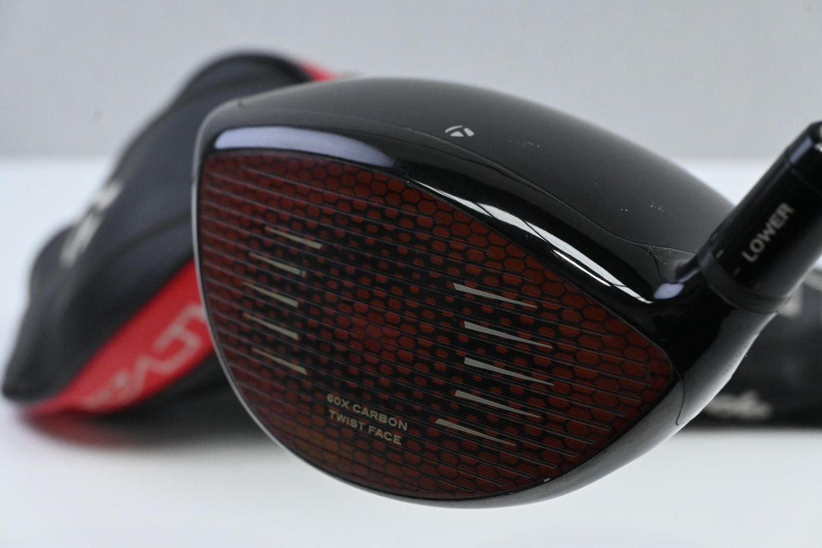 Taylormade Stealth Plus Driver / 10.5 Degree / Stiff Flex Fujikura Speeder 661