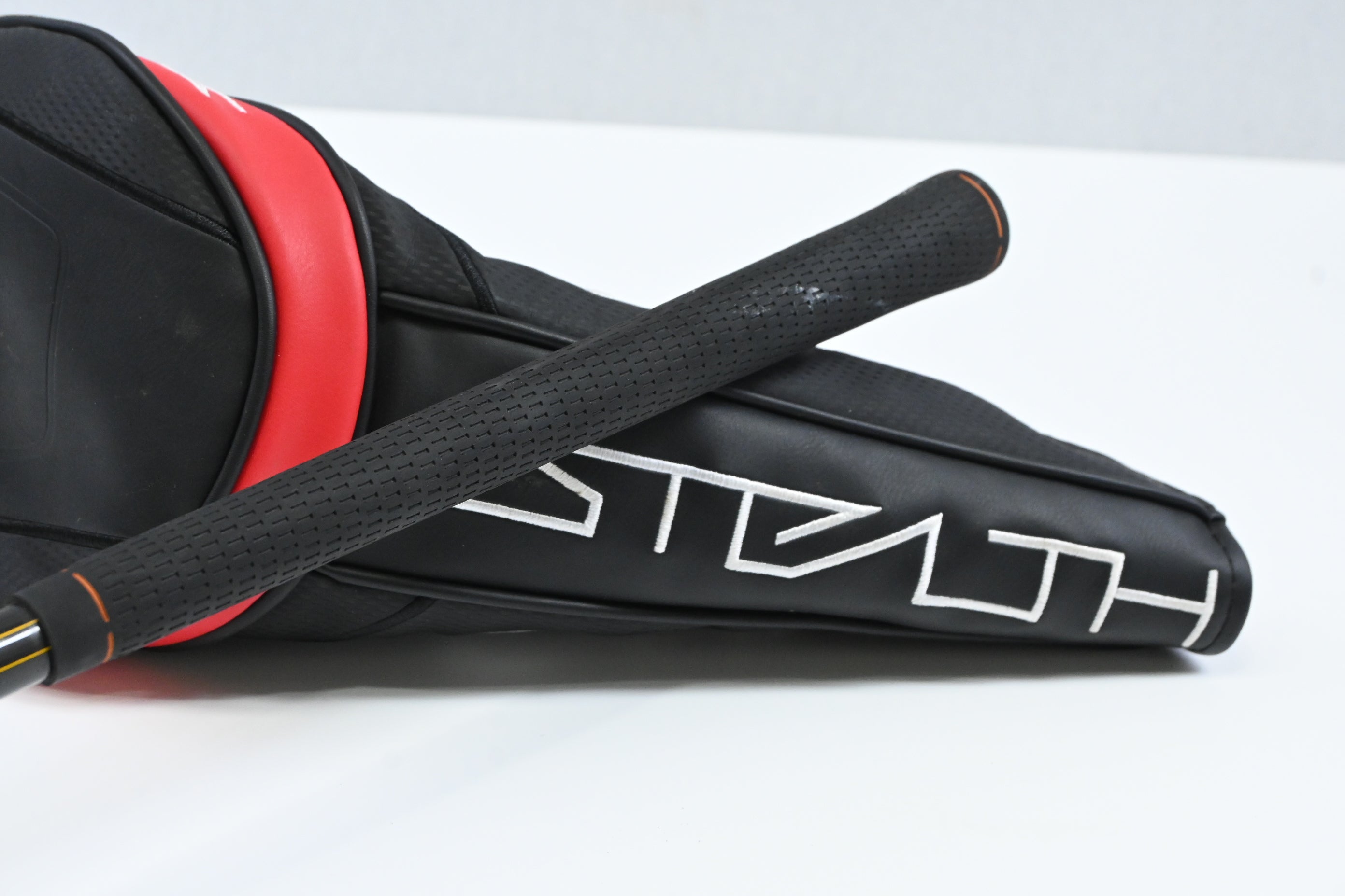 Taylormade Stealth Driver / 9 Degree / Stiff Flex Matrix Ozik RUL TP 80 Shaft
