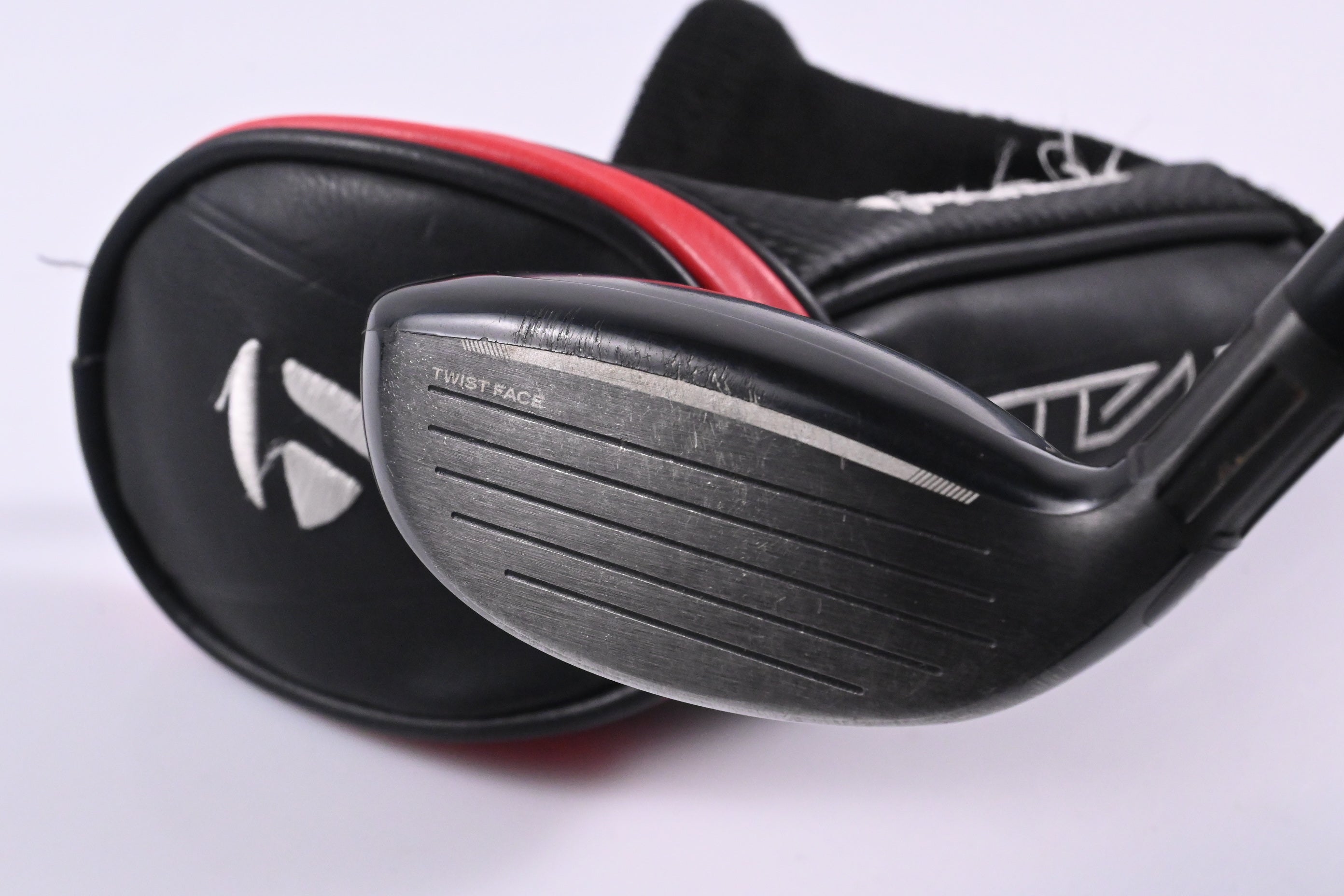 Taylormade Stealth #3 Hybrid / 19 Degree / Regular Flex Fujikura Ventus Red 6