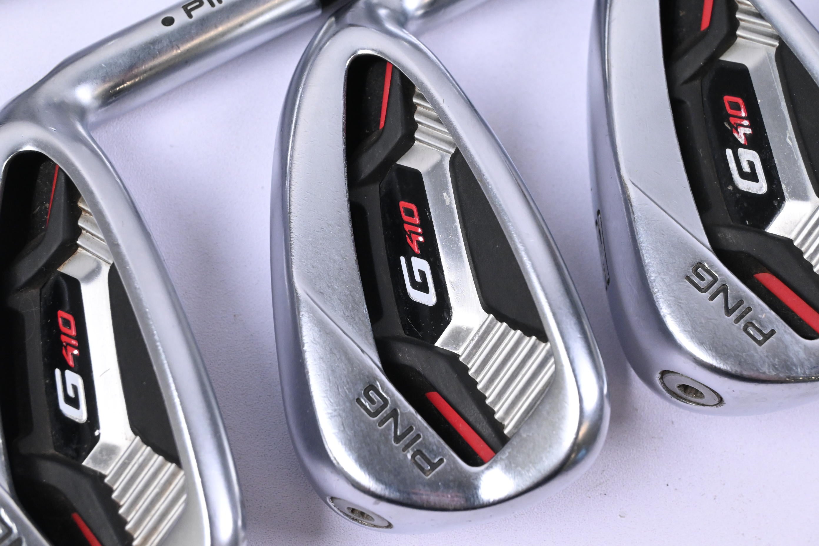 Ping G410 Irons / 4-PW+SW / Black Dot / Regular Flex Ping AWT 2.0 Shafts