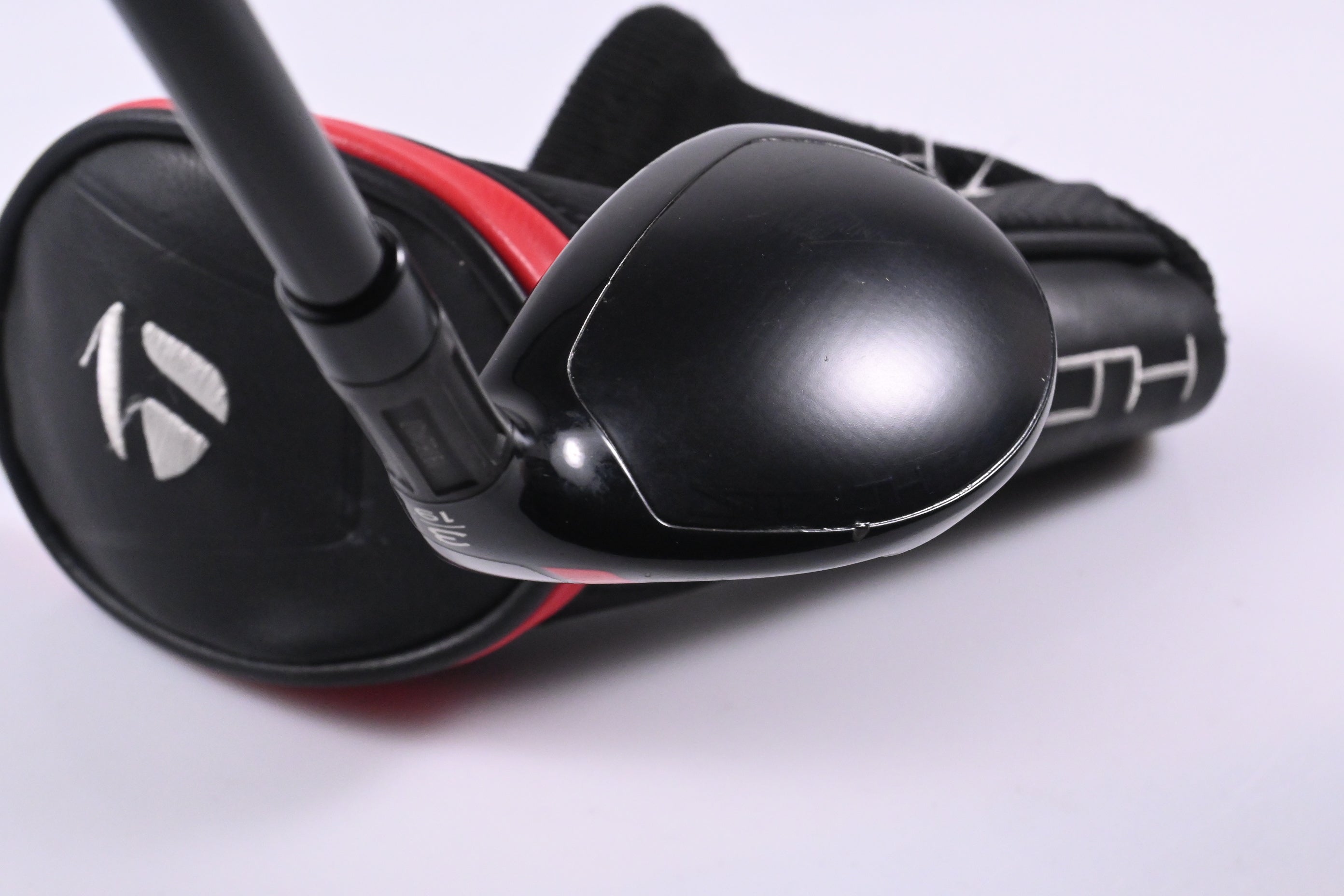Taylormade Stealth #3 Hybrid / 19 Degree / Regular Flex Fujikura Ventus Red 6