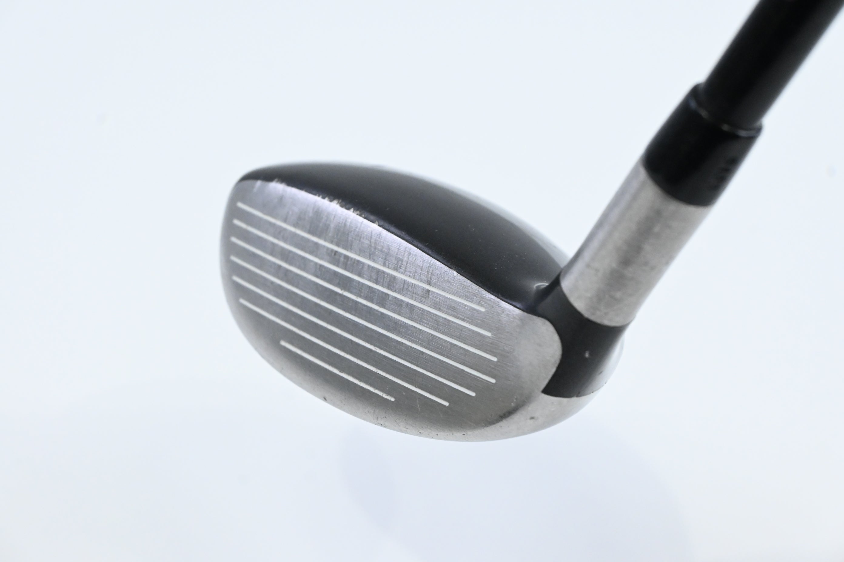 Titleist 909H #3 Hybrid / 19 Degree / Stiff Flex Aldila Voodoo Shaft