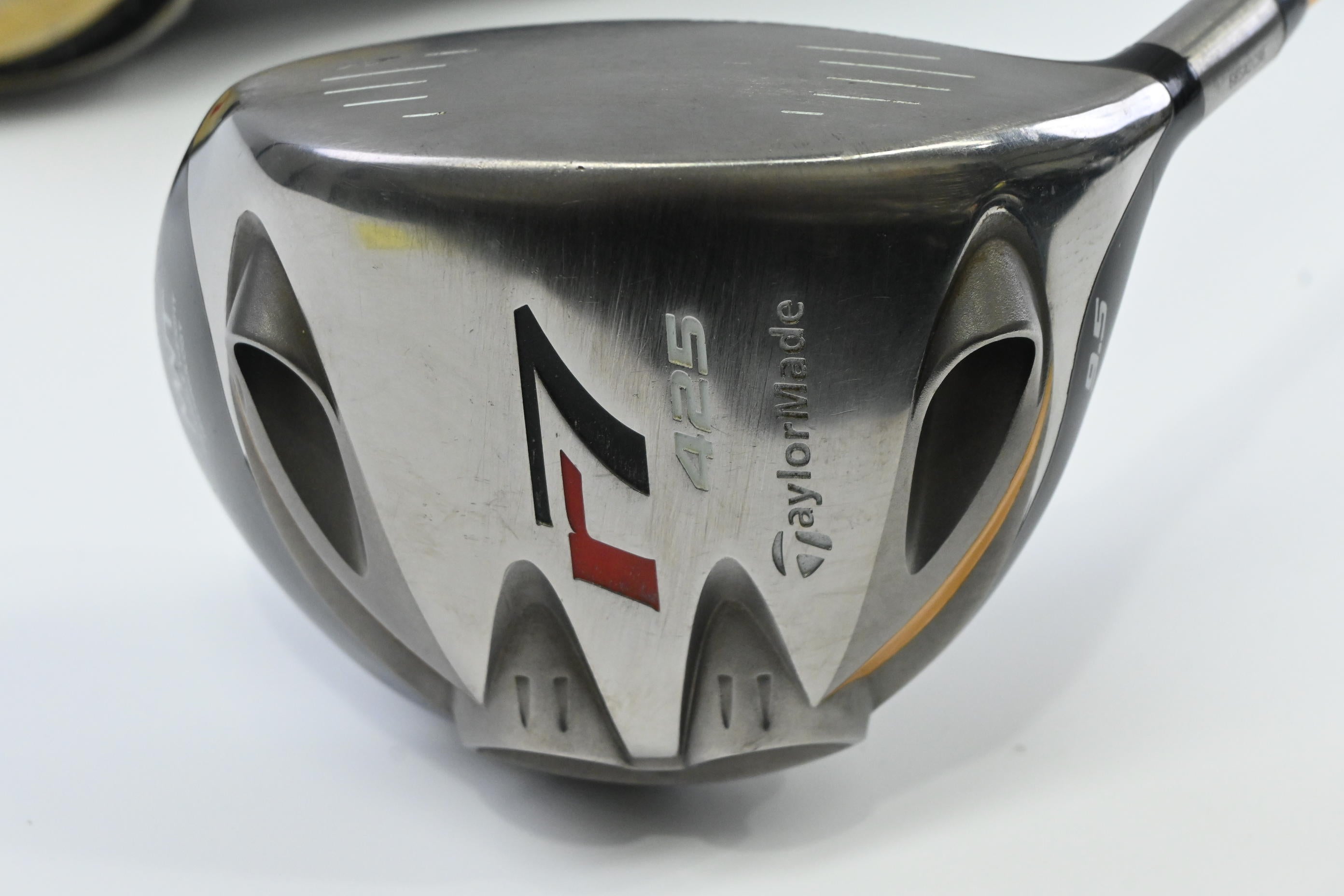 Taylormade R7 425 Driver / 9.5 Degree / Stiff Flex ProForce Gold 65 Shaft