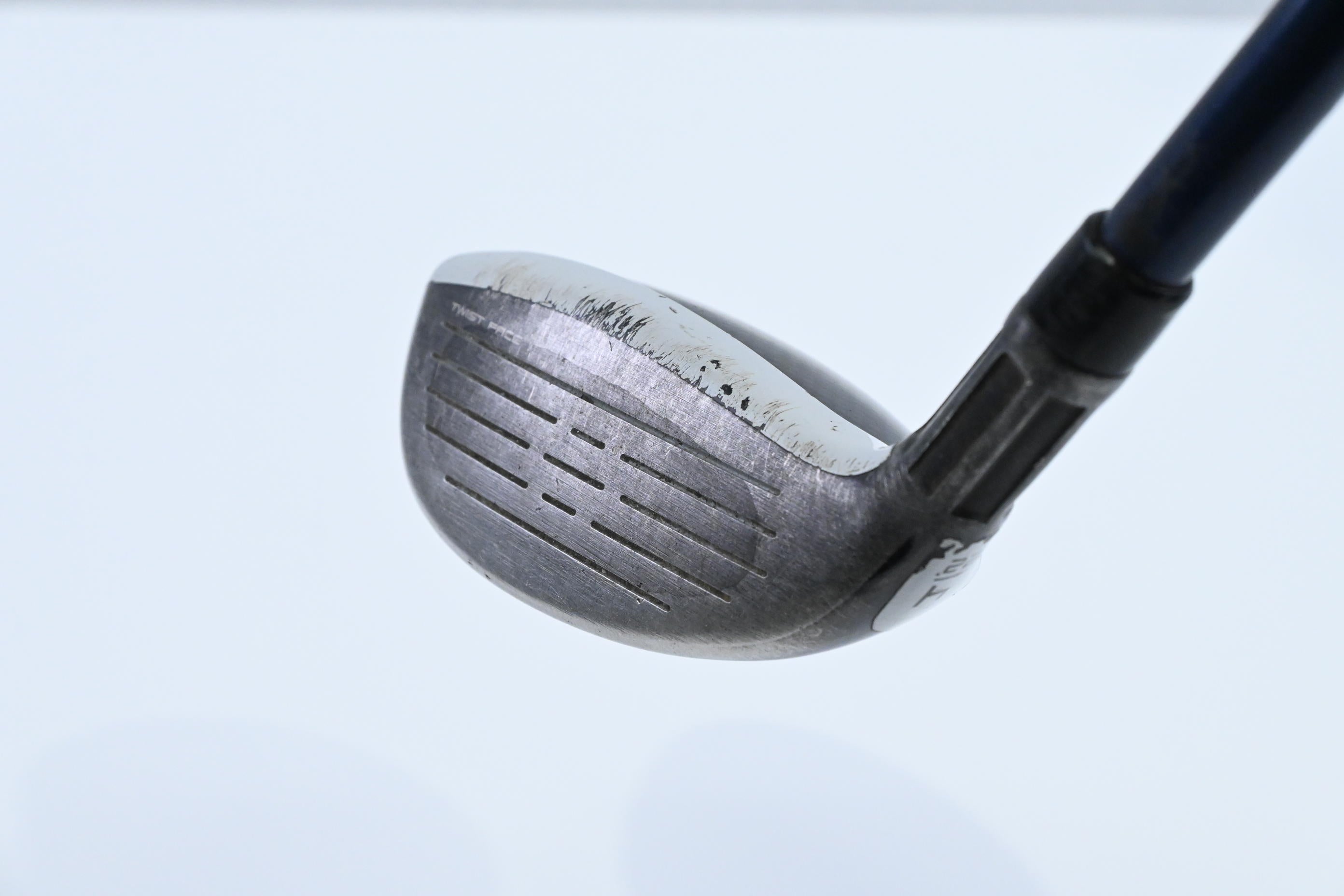 Taylormade SIM2 Max #4 Hybrid / 22 Degree / Regular Flex Fujikura Ventus Blue 6