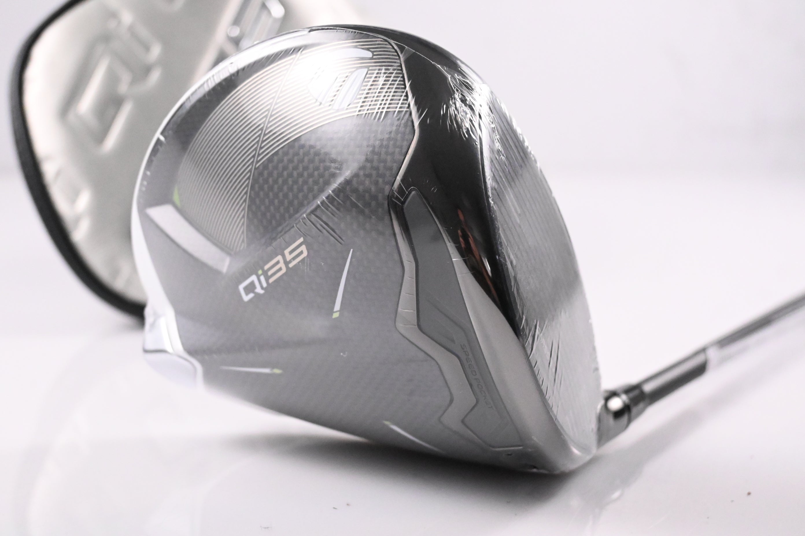 Taylormade Qi35 Max Lite Driver / 10.5 Degree / Regular Flex Mitsubishi Vanquish