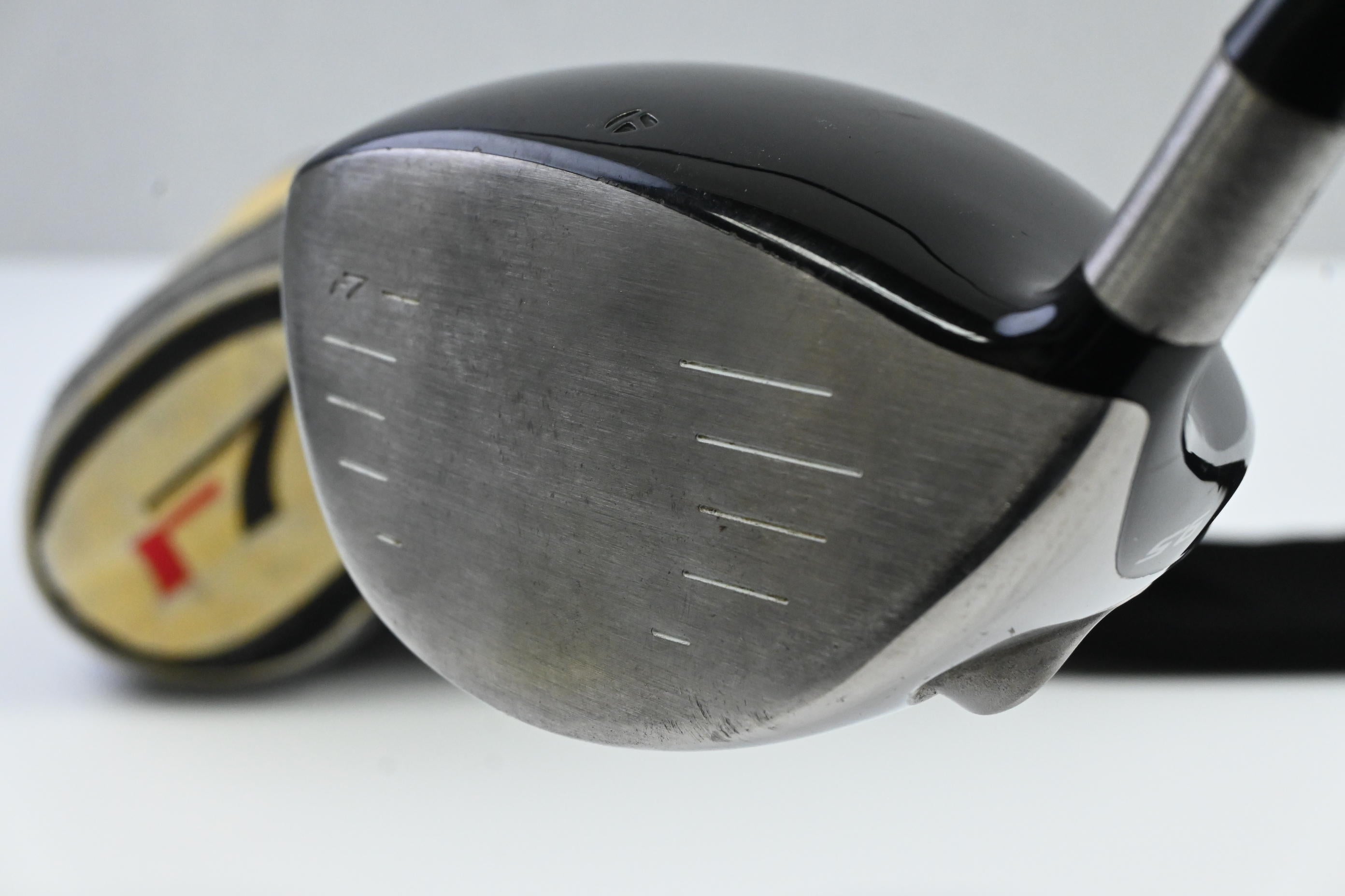 Taylormade R7 425 Driver / 9.5 Degree / Stiff Flex ProForce Gold 65 Shaft