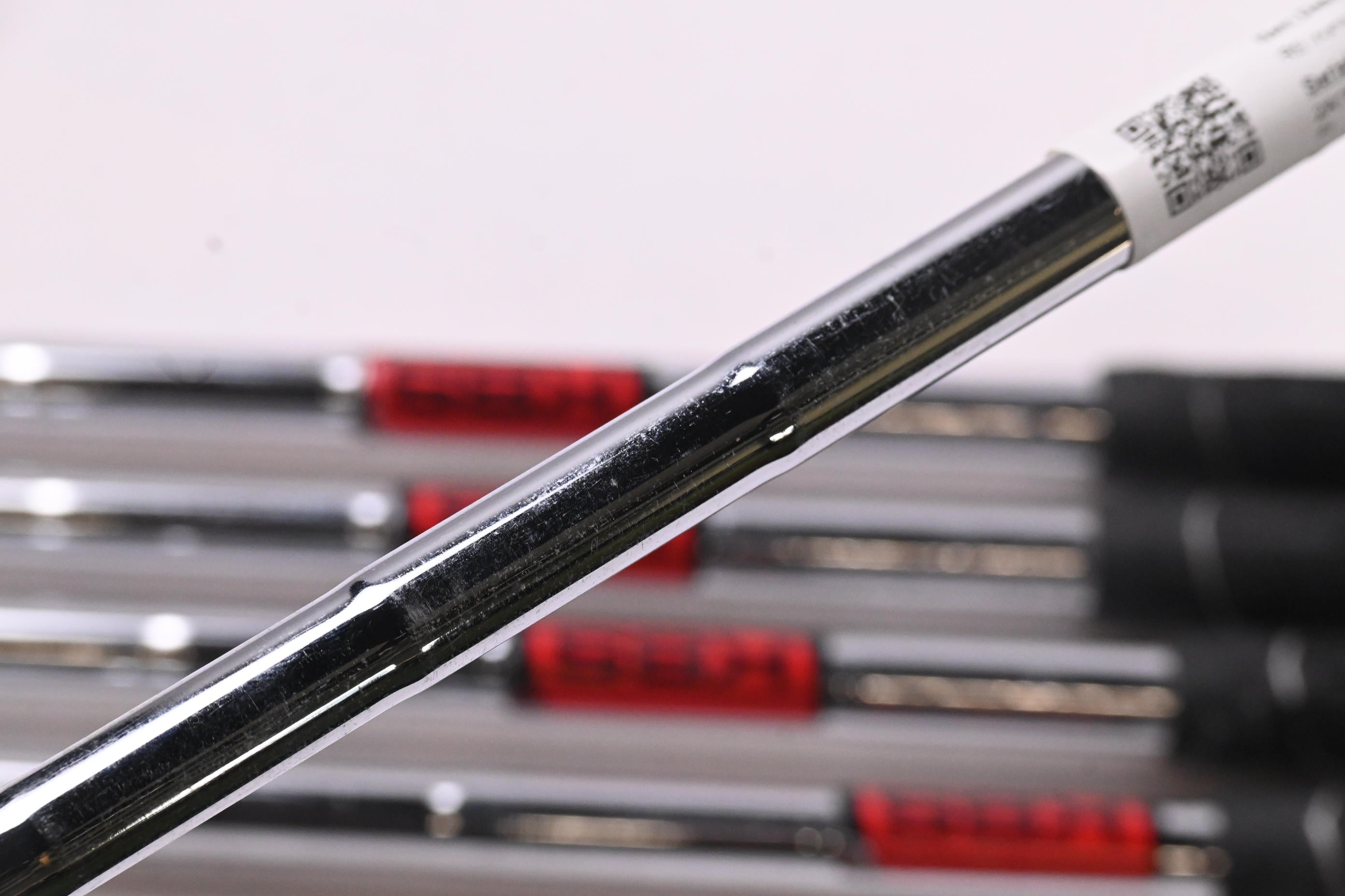 Taylormade R9 Irons / 7-PW+GW / Regular Flex KBS 90 Shafts