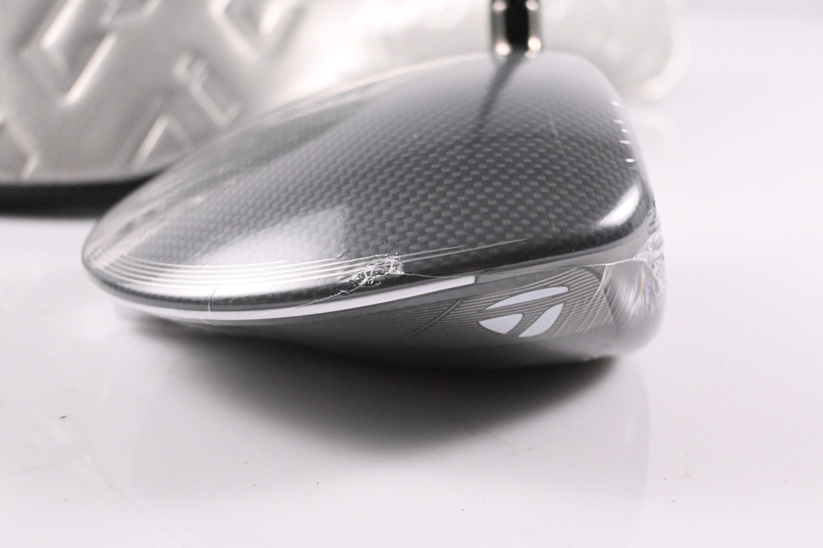 Taylormade Qi35 Max Lite Driver / 10.5 Degree / Regular Flex Mitsubishi Vanquish