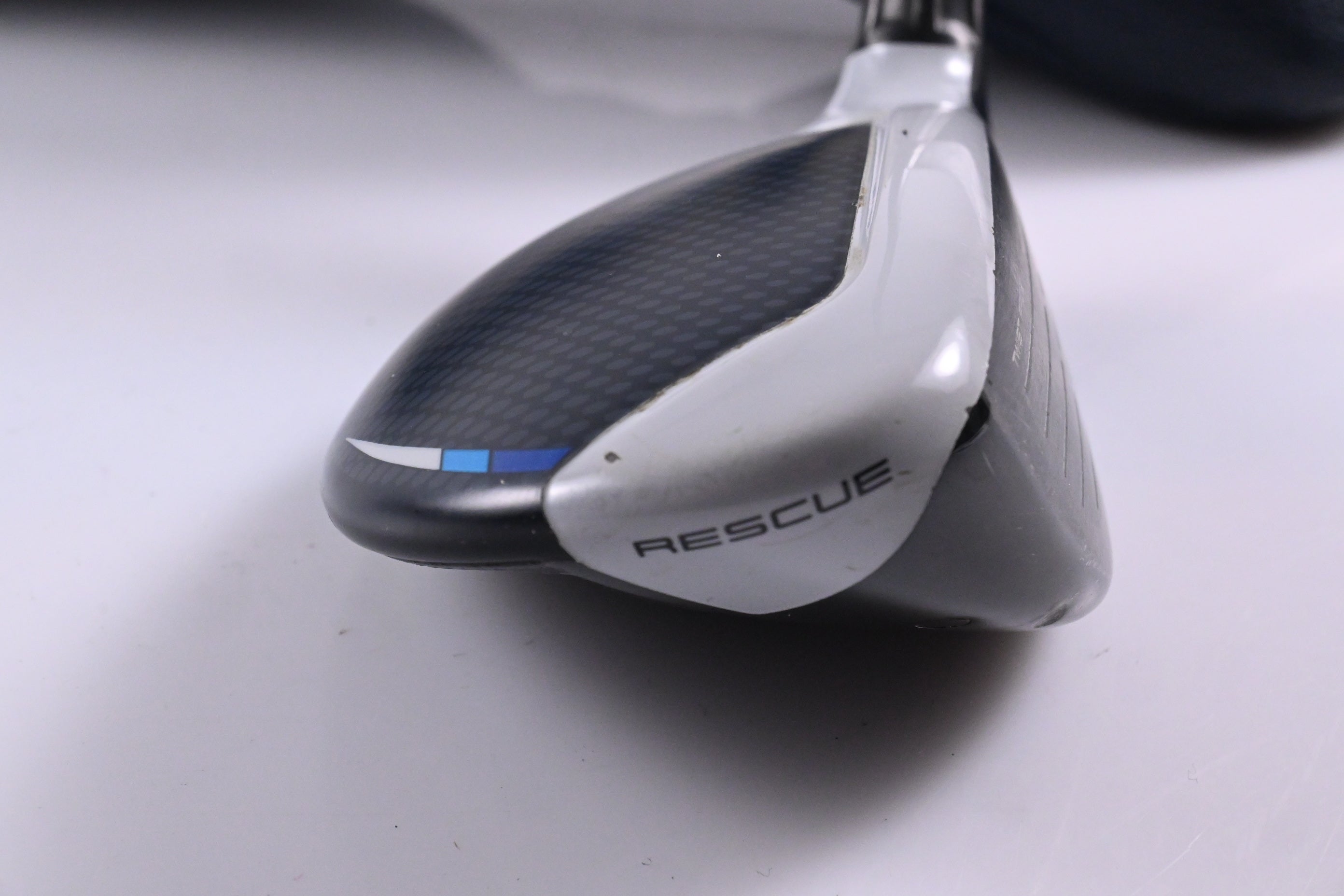 Taylormade SIM2 Max #4 Hybrid / 22 Degree / Stiff Flex Ventus Blue 7 Shaft