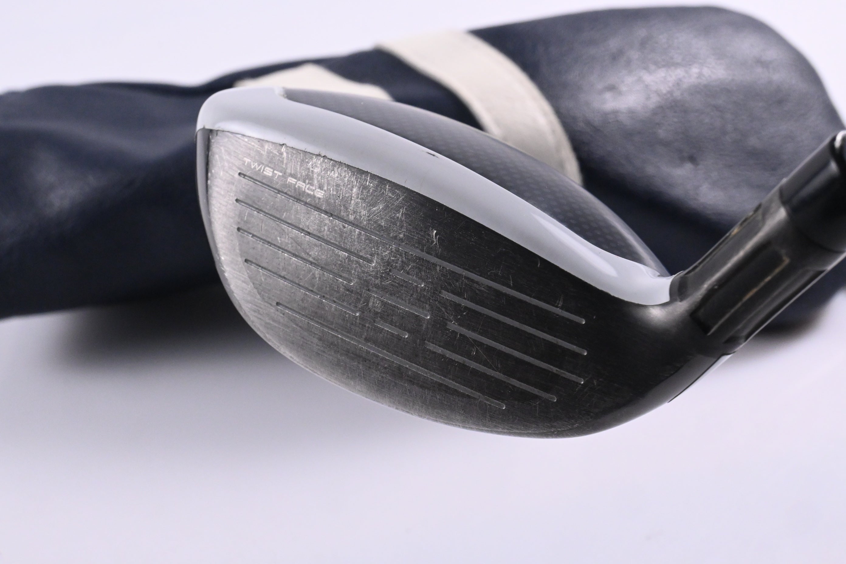 Taylormade SIM2 Max #4 Hybrid / 22 Degree / Stiff Flex Ventus Blue 7 Shaft