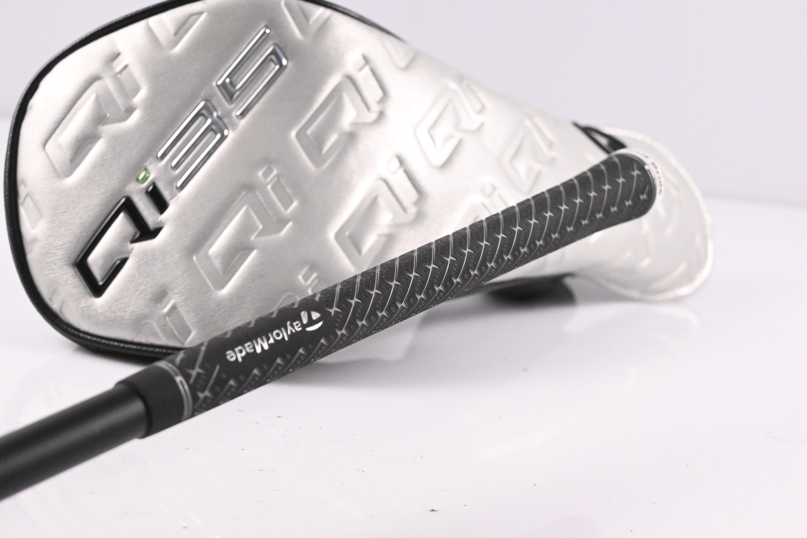 Taylormade Qi35 Max Lite Driver / 10.5 Degree / Regular Flex Mitsubishi Vanquish