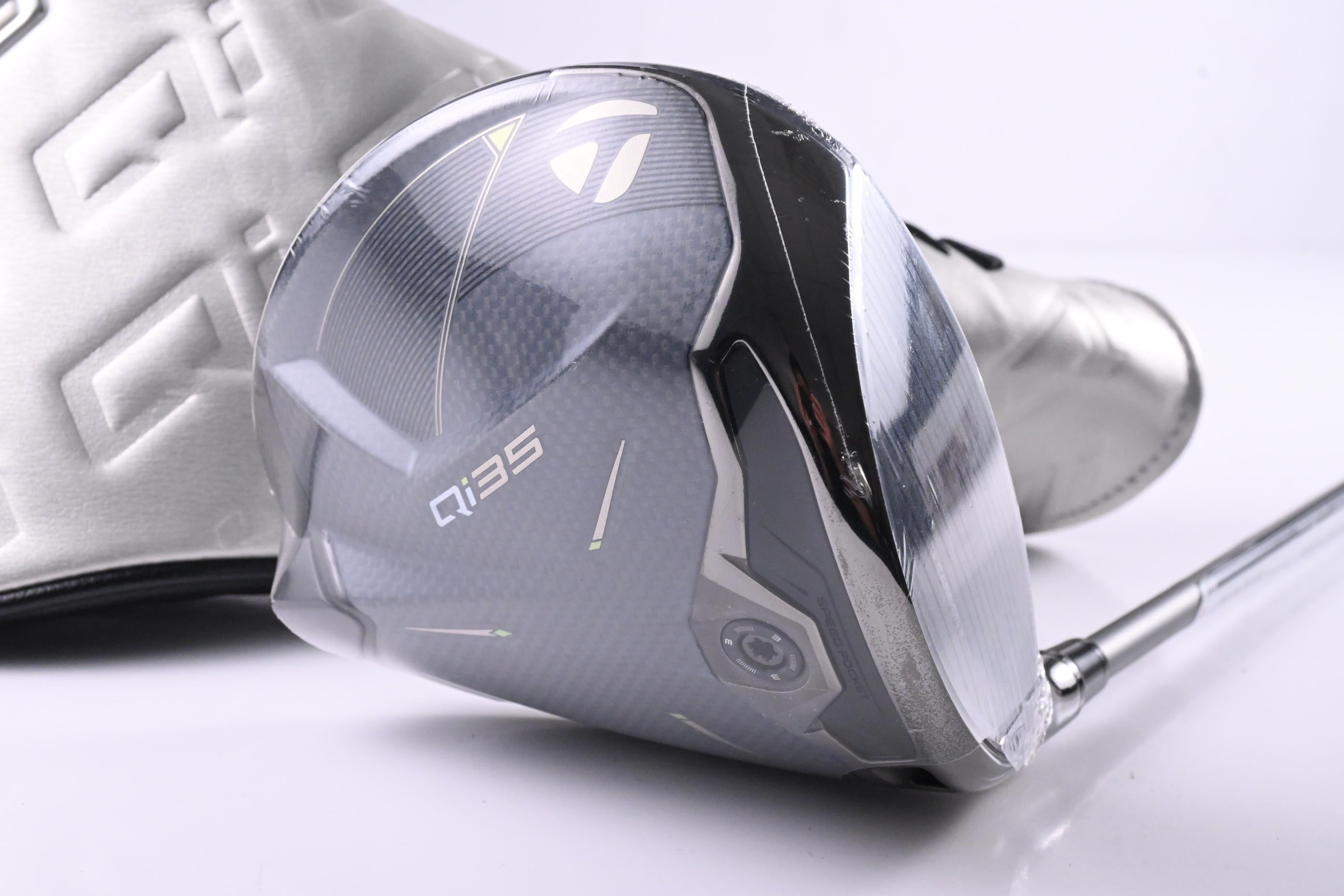 Taylormade Qi35 Driver / 9 Degree / Regular Flex Fujikura Air Speeder 50 Shaft