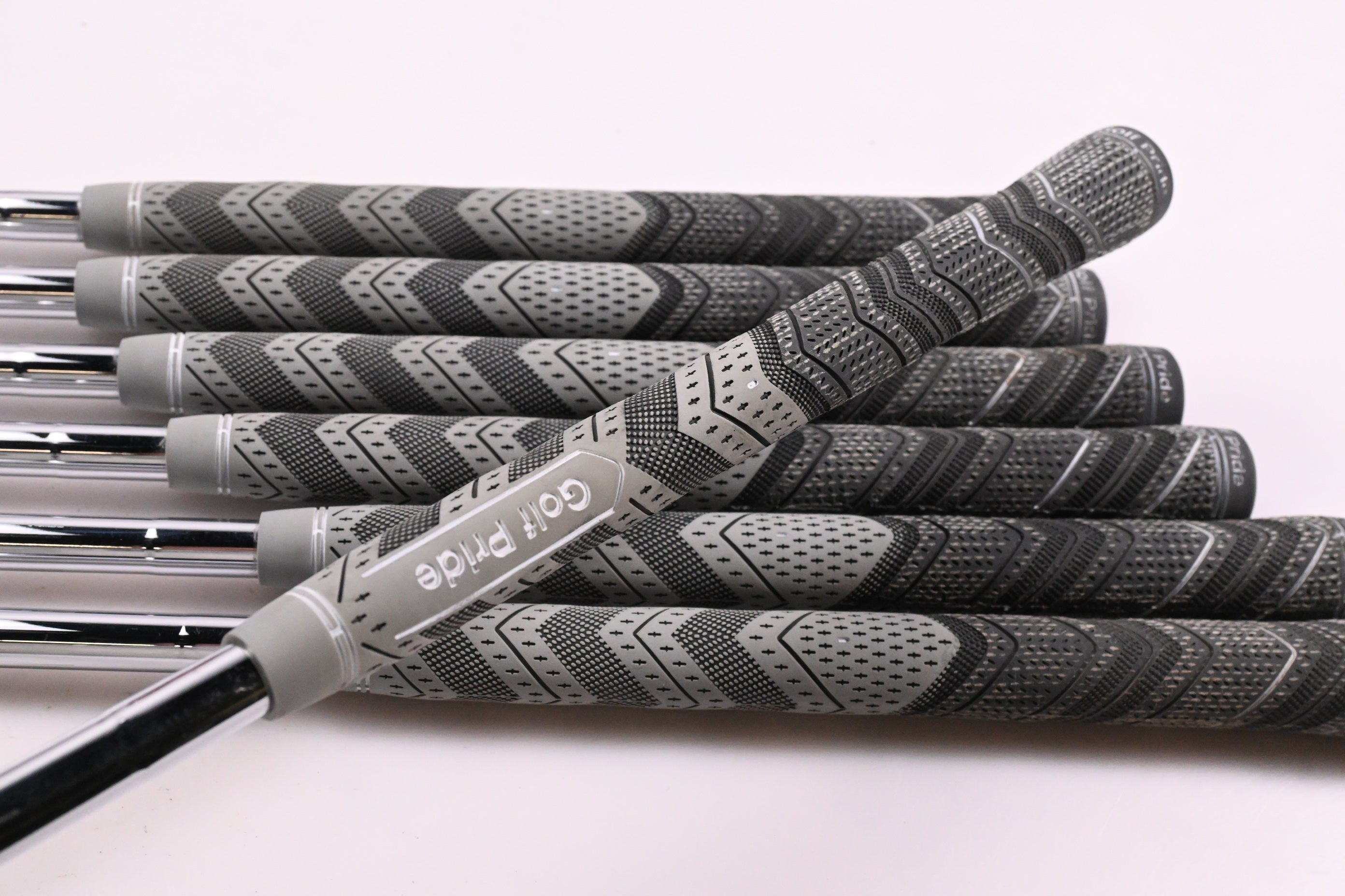 Titleist 755 Forged Irons / 4-PW / Stiff Flex Steel Shafts