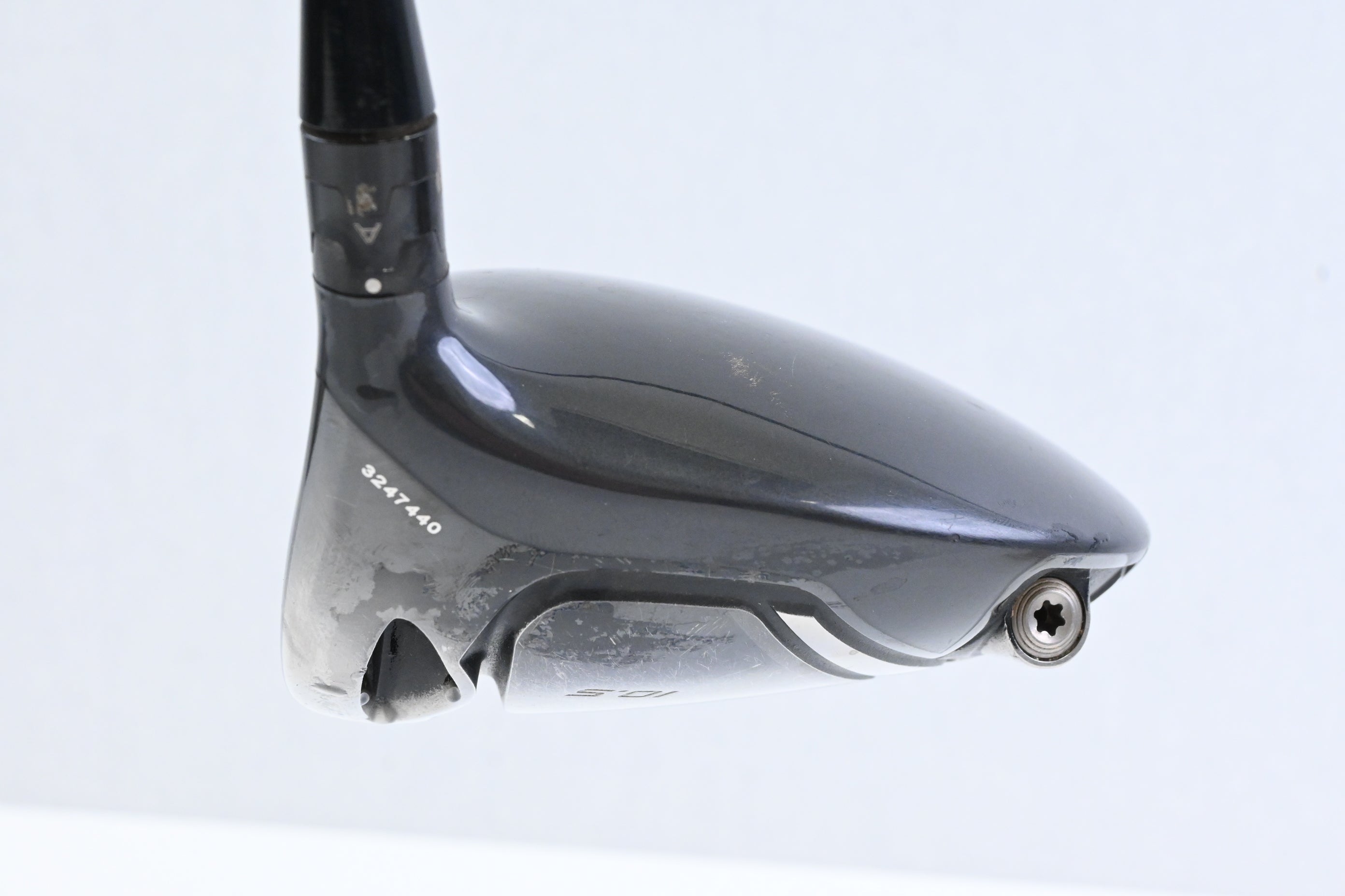 Titleist 917 D2 Driver / 10.5 Degree / Regular Flex Aldila Rogue M.AX Shaft