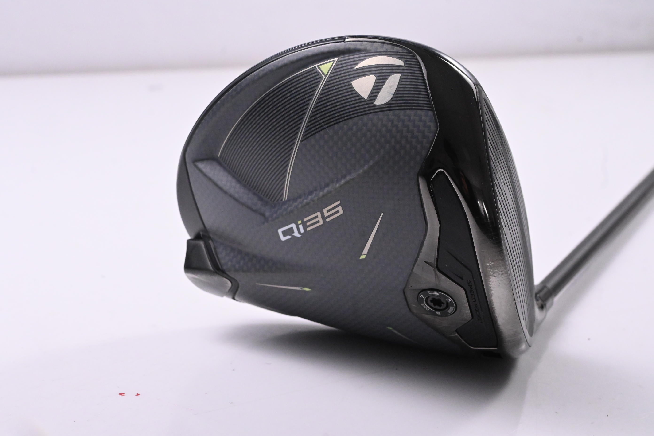 Taylormade Qi35 Driver / 10.5 Degree / Regular Flex Reax Blue 50 Shaft