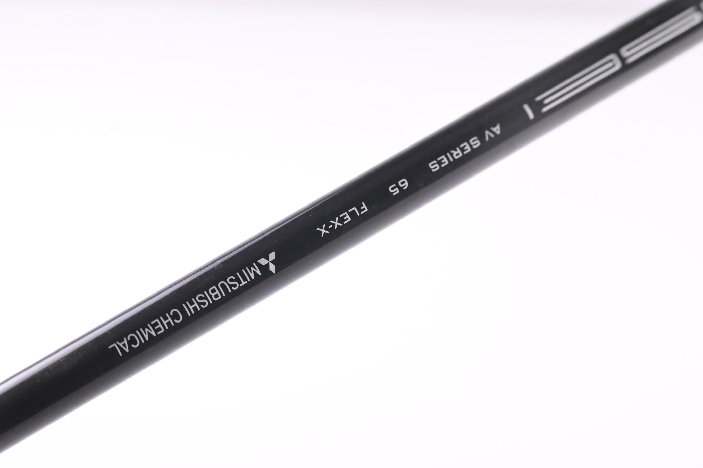 Titleist 917 D2 Driver / 9.5 Degree / X-Flex Tensei AV Raw Orange 65 Shaft