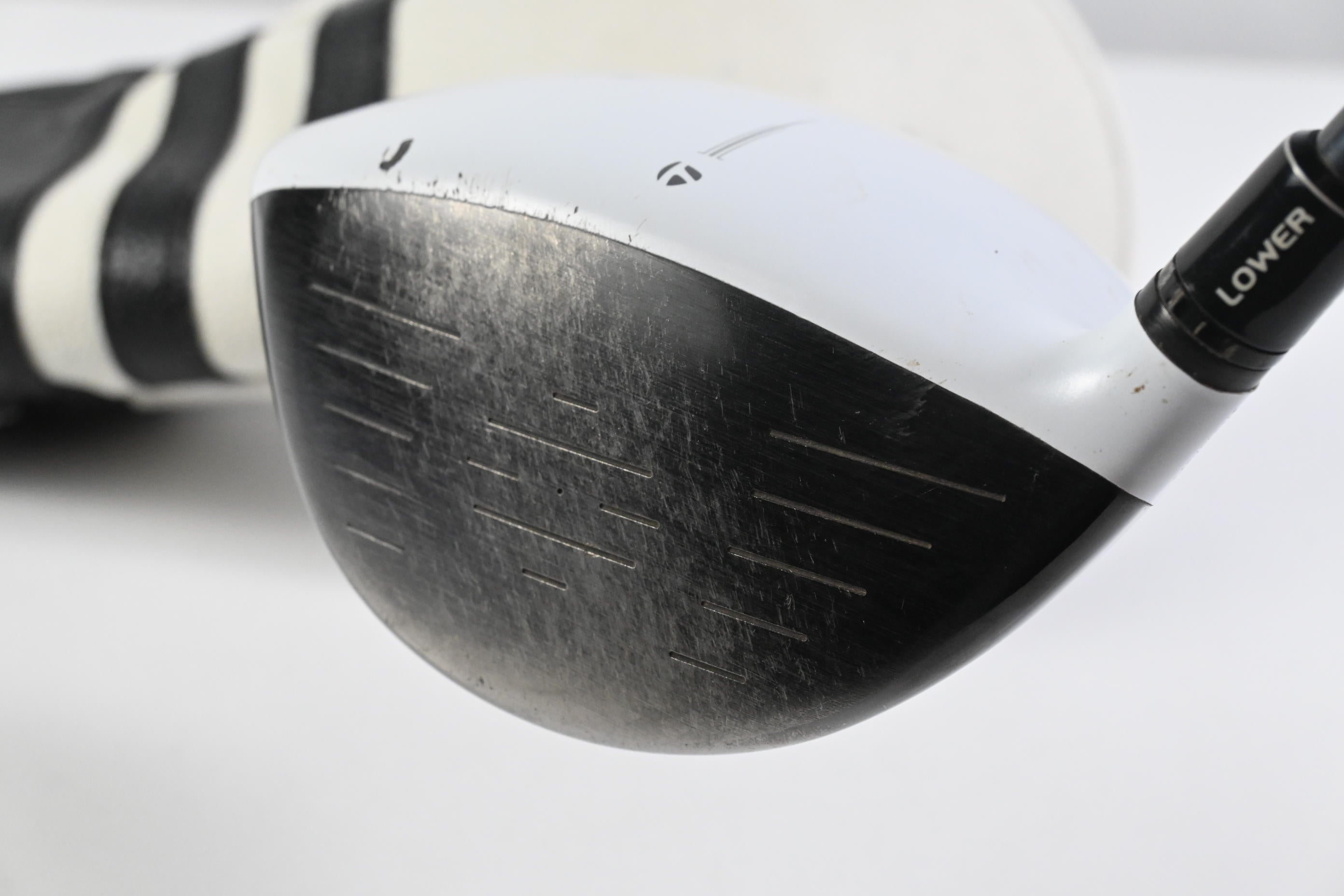 Taylormade R15 Driver / 12 Degree / Regular Flex Fujikura Speeder 57 Evolution