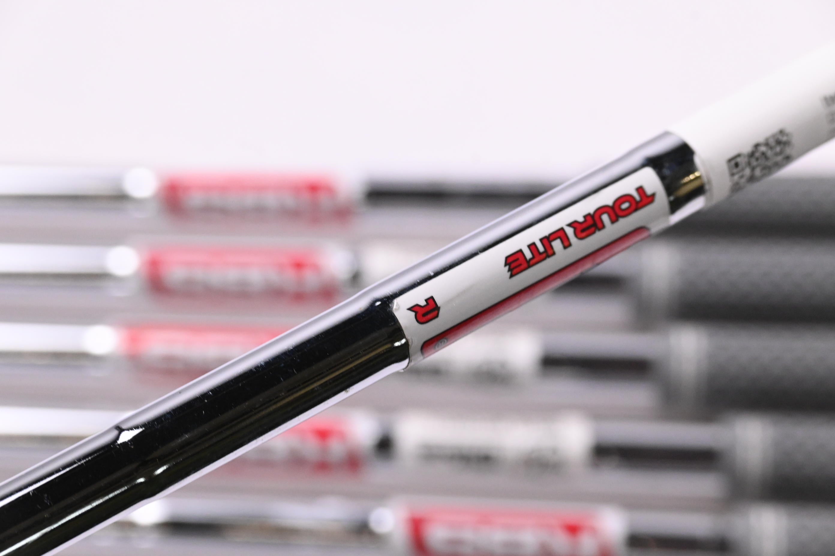 Wilson Dynapwr 2023 Forged Irons / 5-PW+GW / Regular Flex KBS Tour Lite Shafts