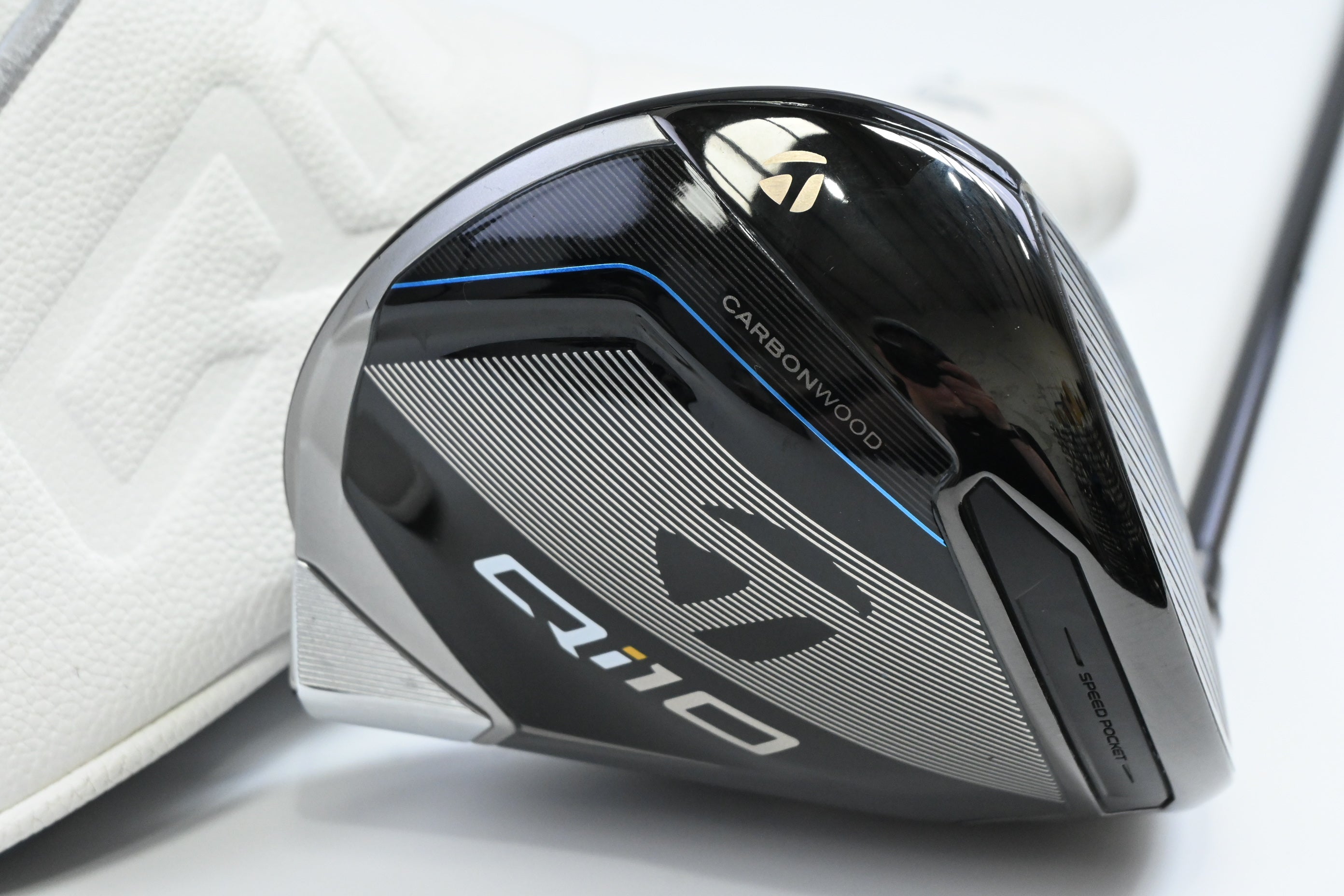 Taylormade Qi10 Driver / 10.5 Degree / Regular Flex Fujikura Ventus TR Blue 5