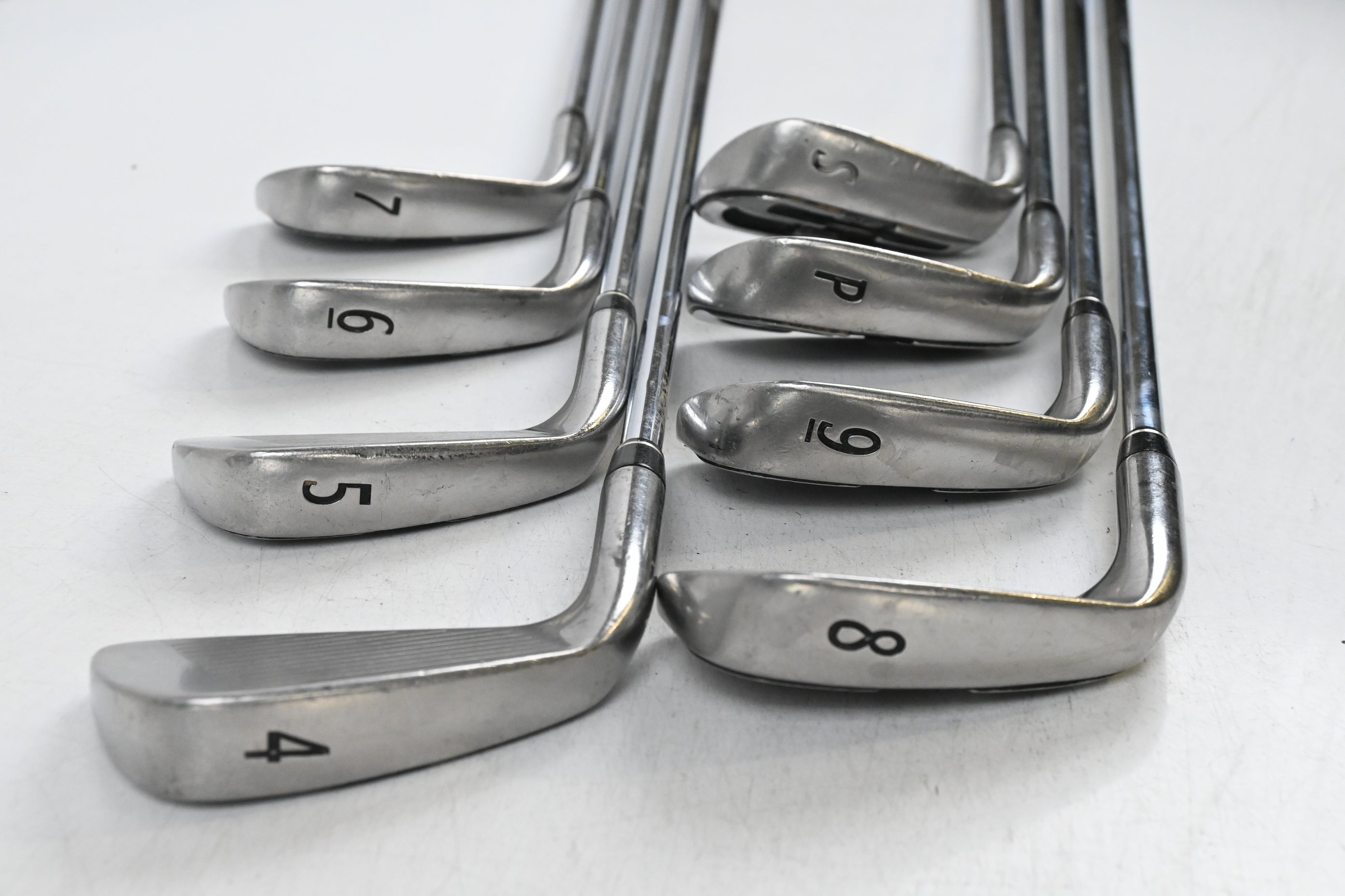 Wilson Ci9 Irons / 4-PW+SW / Regular Flex SS105 Shafts