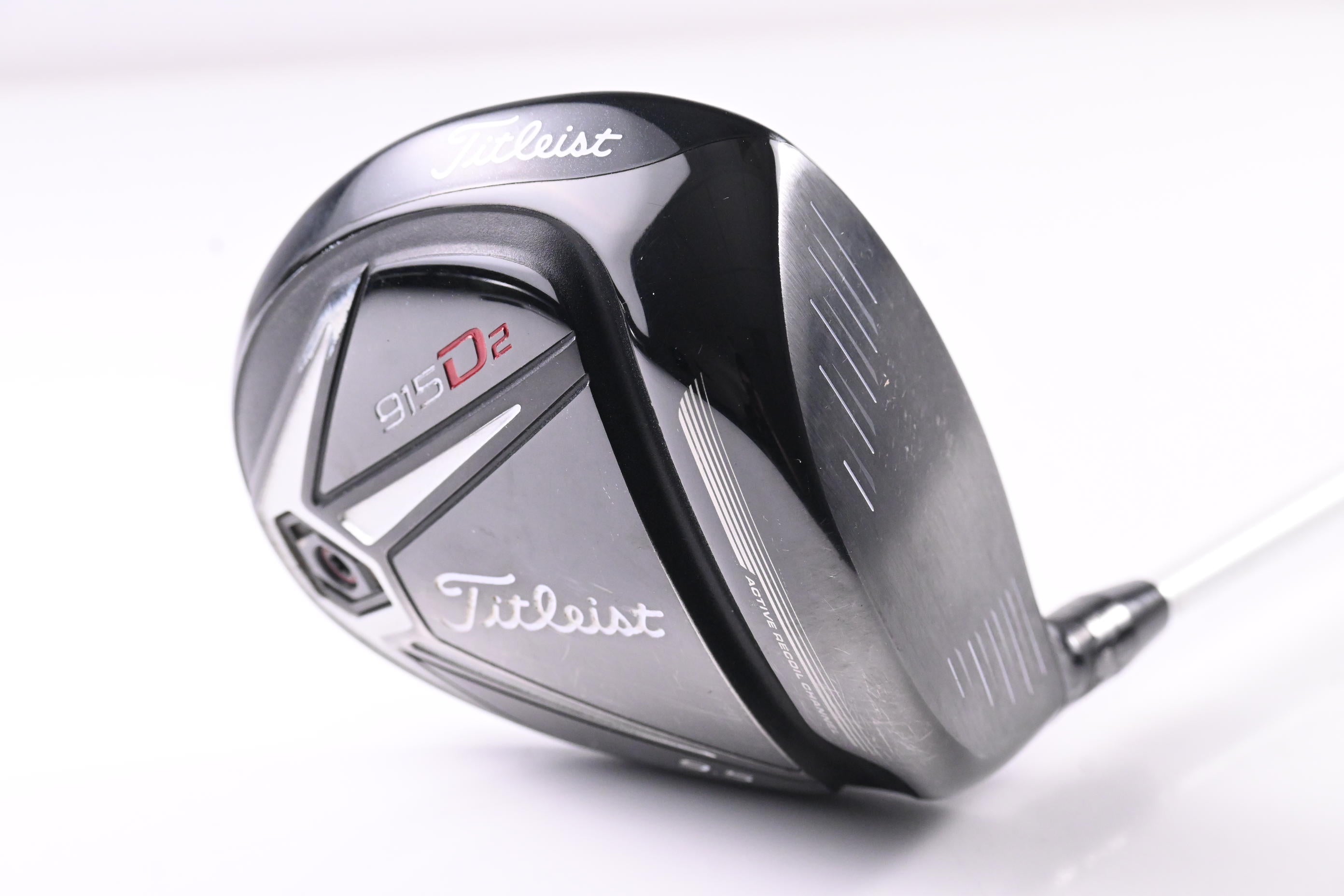 Titleist 915 D2 Driver / 9.5 Degree / Regular Flex Aldila Rogue Black 70 Shaft