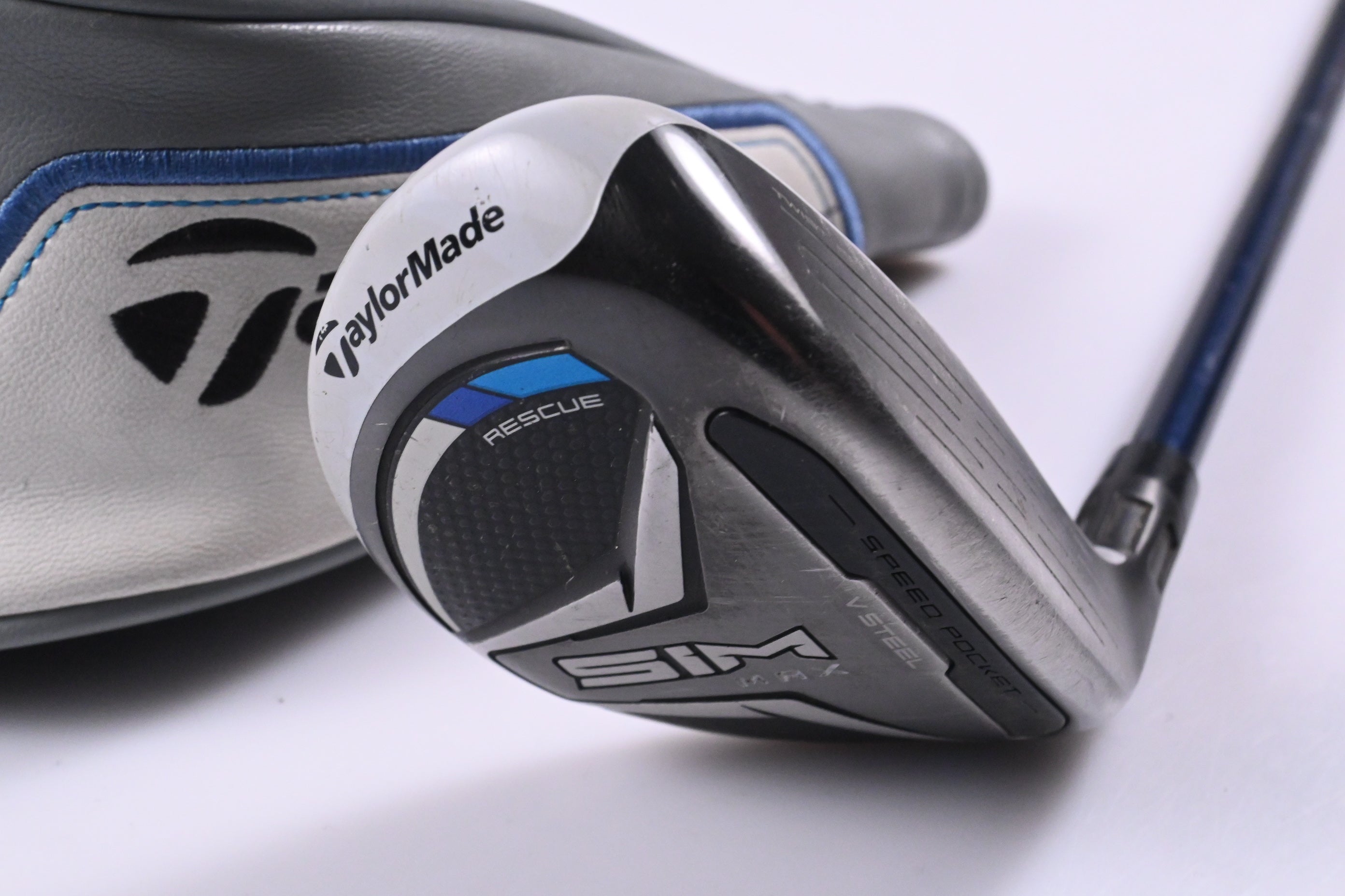 Taylormade SIM Max #3 Hybrid / 19 Degree / Regular Flex Fujikura Ventus Blue 6