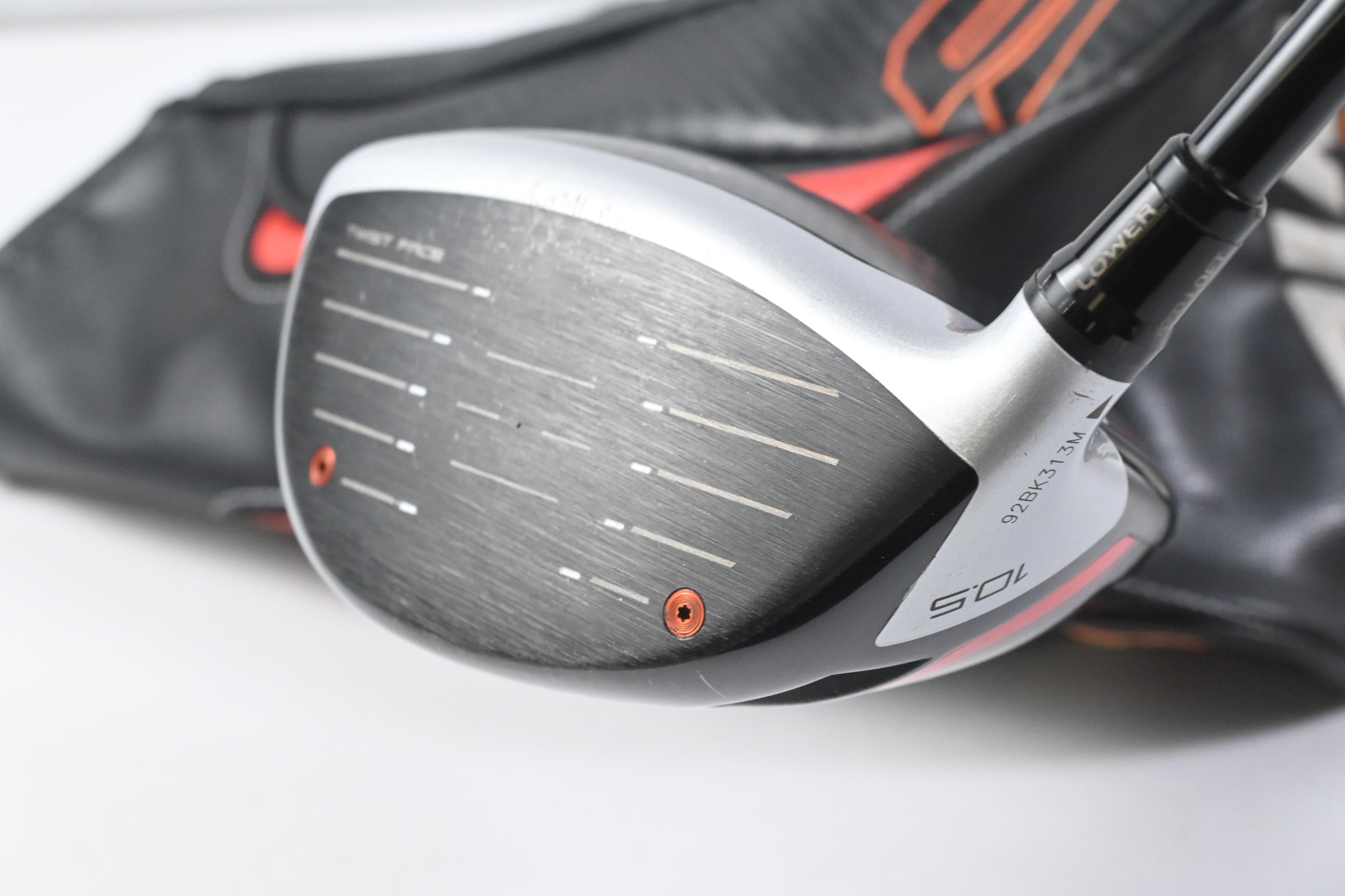 Taylormade M6 Driver / 10.5 Degree / Regular Flex Fujikura Atmos Orange 5 Shaft