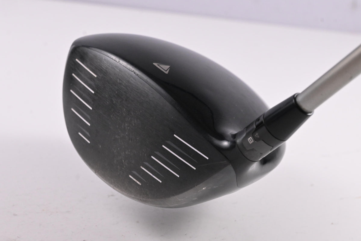 Titleist 915 D2 Driver / 9.5 Degree / Stiff Flex Diamana S+ Blue 60 Shaft