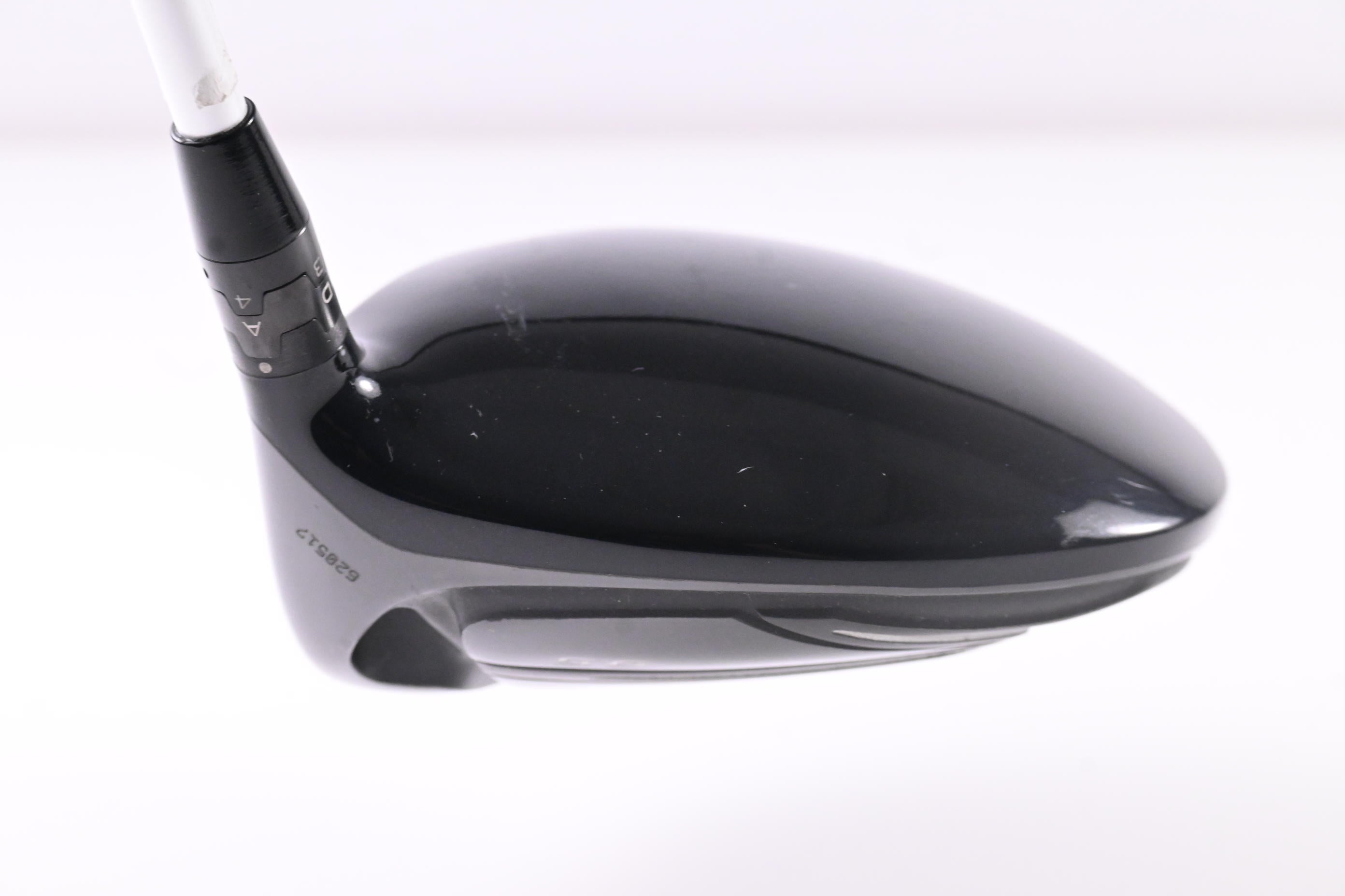 Titleist 915 D2 Driver / 9.5 Degree / Regular Flex Aldila Rogue Black 70 Shaft