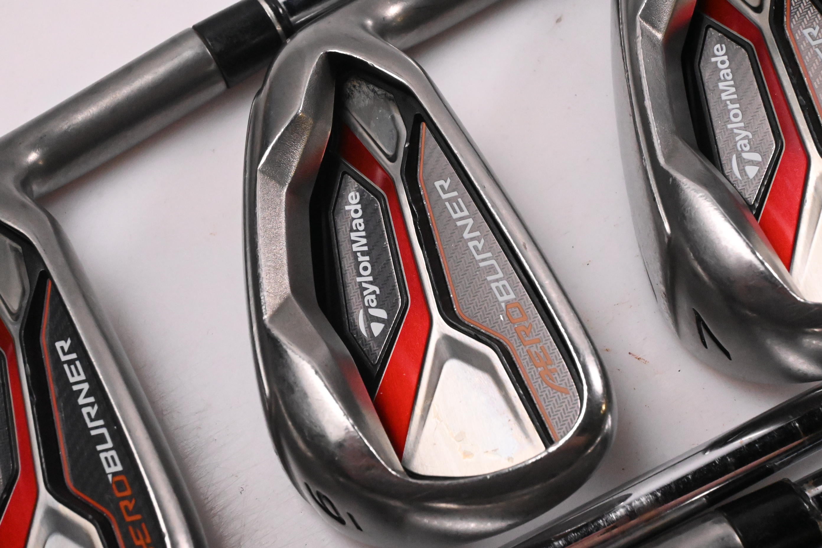 Taylormade Aeroburner Irons / 5-PW+SW / Regular Flex REAX Steel 88 Shafts