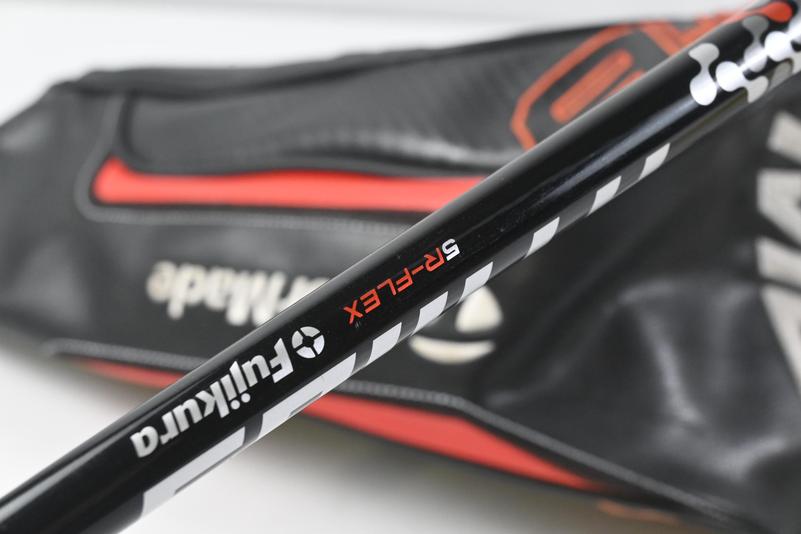 Taylormade M6 Driver / 10.5 Degree / Regular Flex Fujikura Atmos Orange 5 Shaft