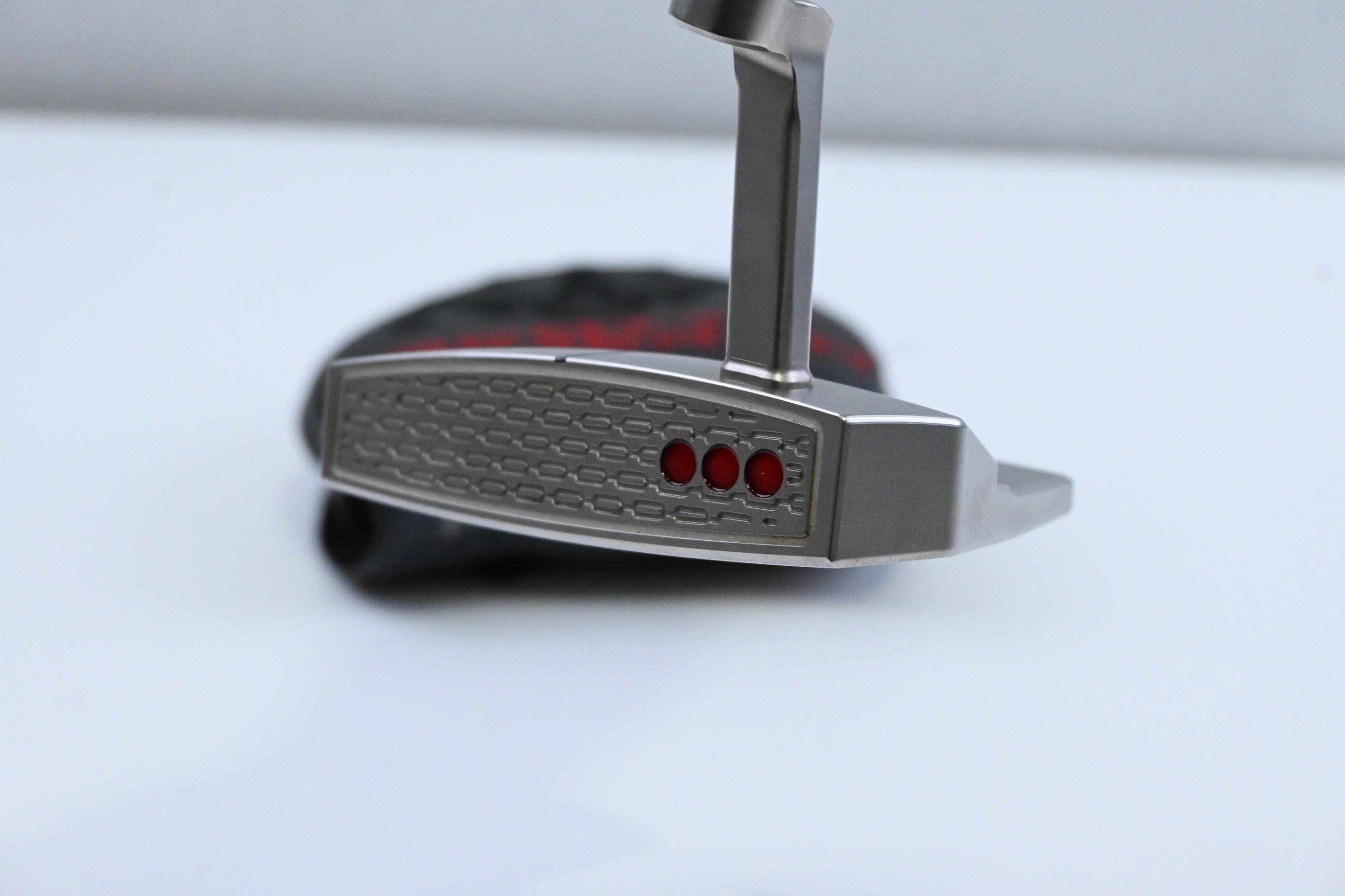 Scotty Cameron 2026 Phantom 5.2 Putter / 33 Inch