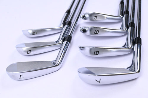 Taylormade P7TW Irons / 4-PW / Regular Flex Elevate MPH 95 Shafts