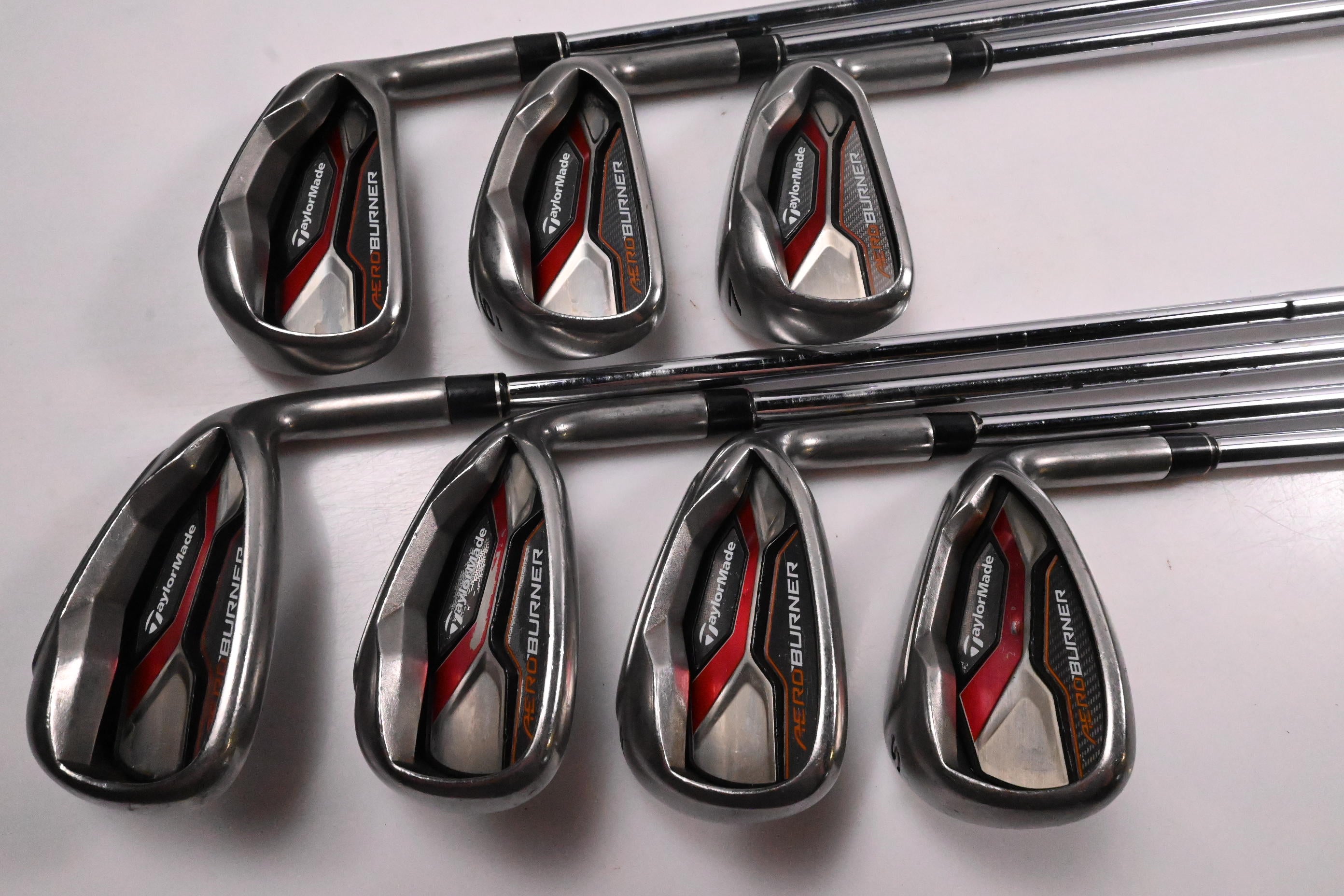 Taylormade Aeroburner Irons / 5-PW+SW / Regular Flex REAX Steel 88 Shafts