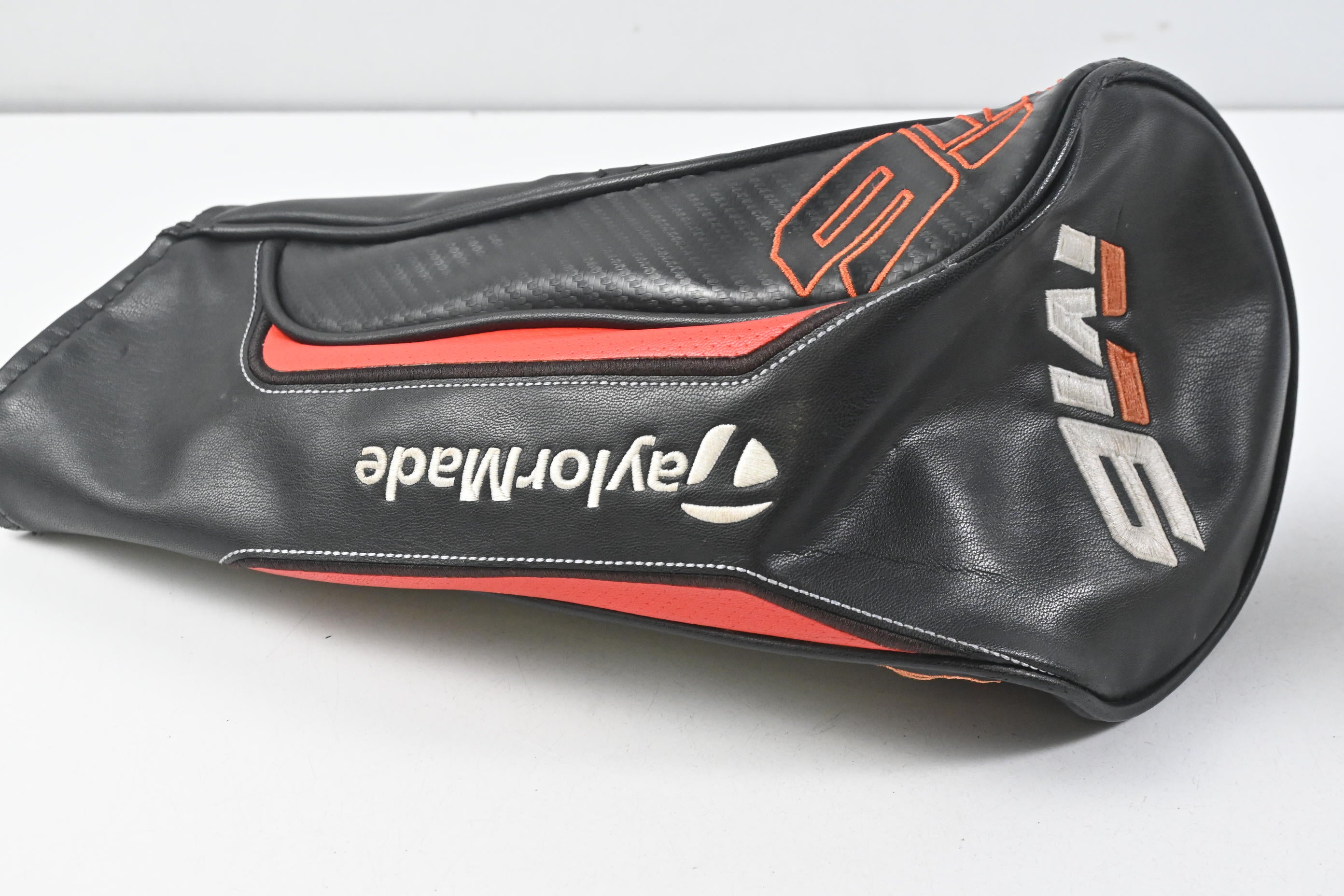 Taylormade M6 Driver / 10.5 Degree / Regular Flex Fujikura Atmos Orange 5 Shaft