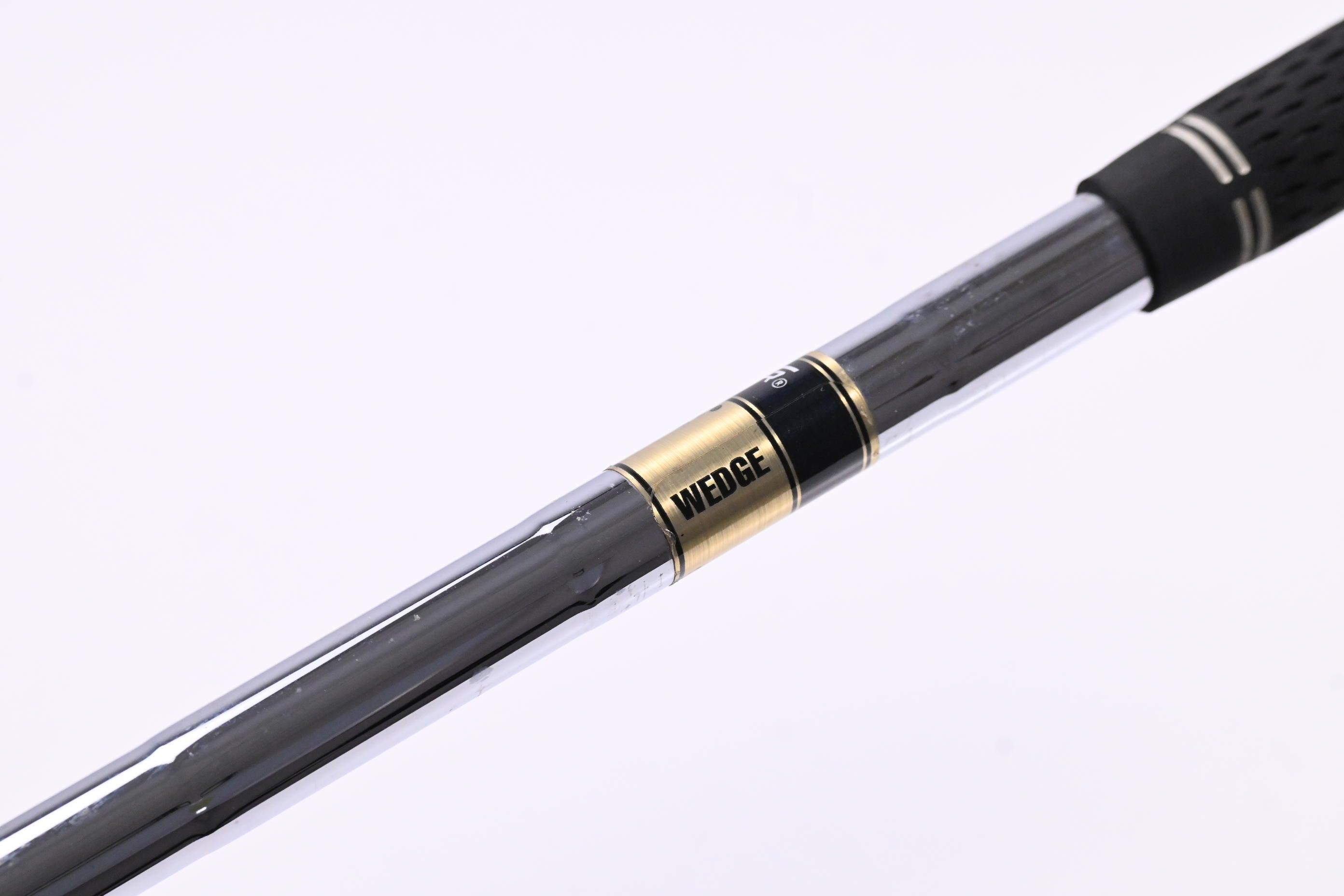 Cleveland 588 RTX 2.0 Gap Wedge / 52 Degree / Wedge Flex Dynamic Gold Shaft