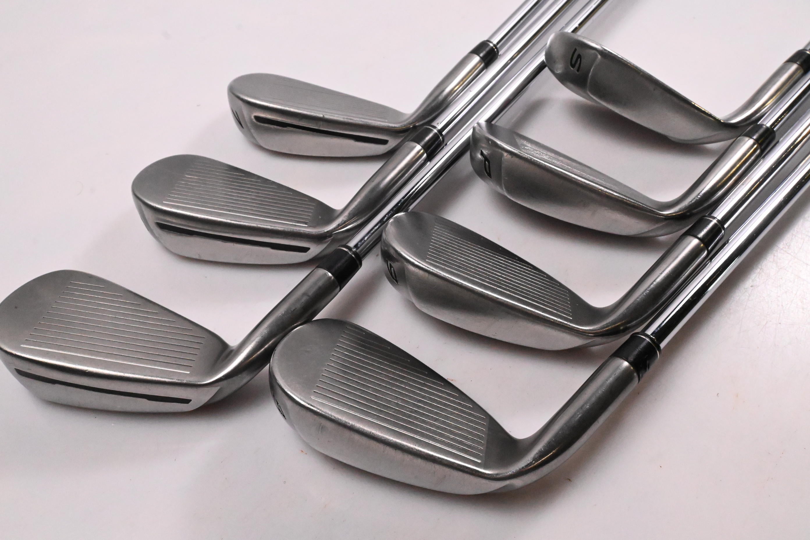 Taylormade Aeroburner Irons / 5-PW+SW / Regular Flex REAX Steel 88 Shafts