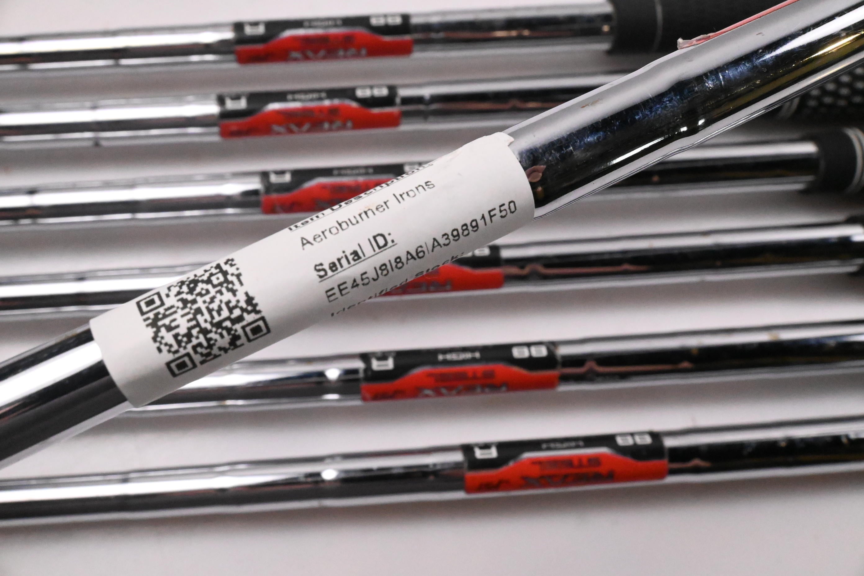 Taylormade Aeroburner Irons / 5-PW+SW / Regular Flex REAX Steel 88 Shafts