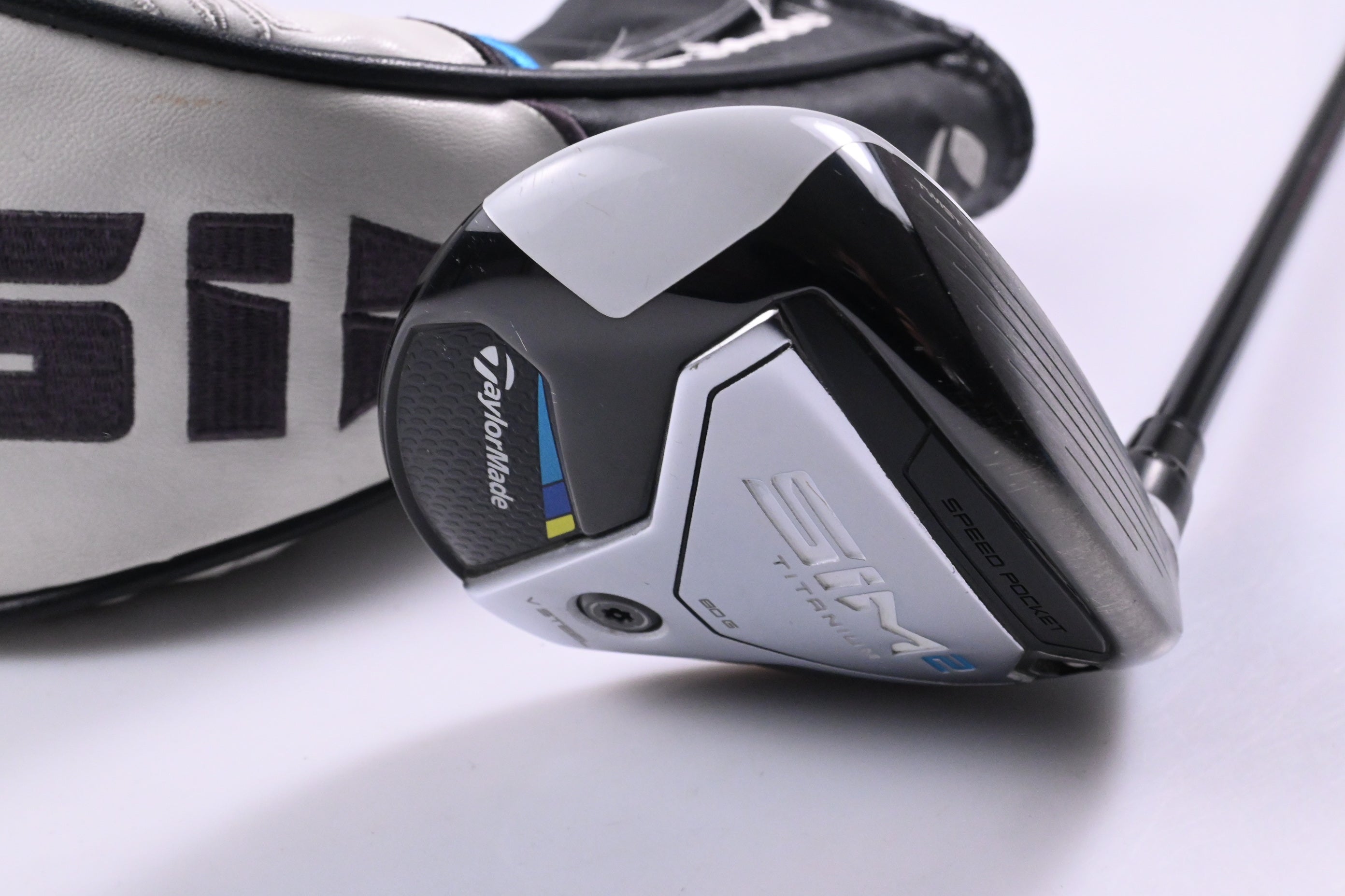 Taylormade SIM2 Ti #3 Wood / 15 Degree / X-Flex HZRDUS Smoke RDX Blue 70